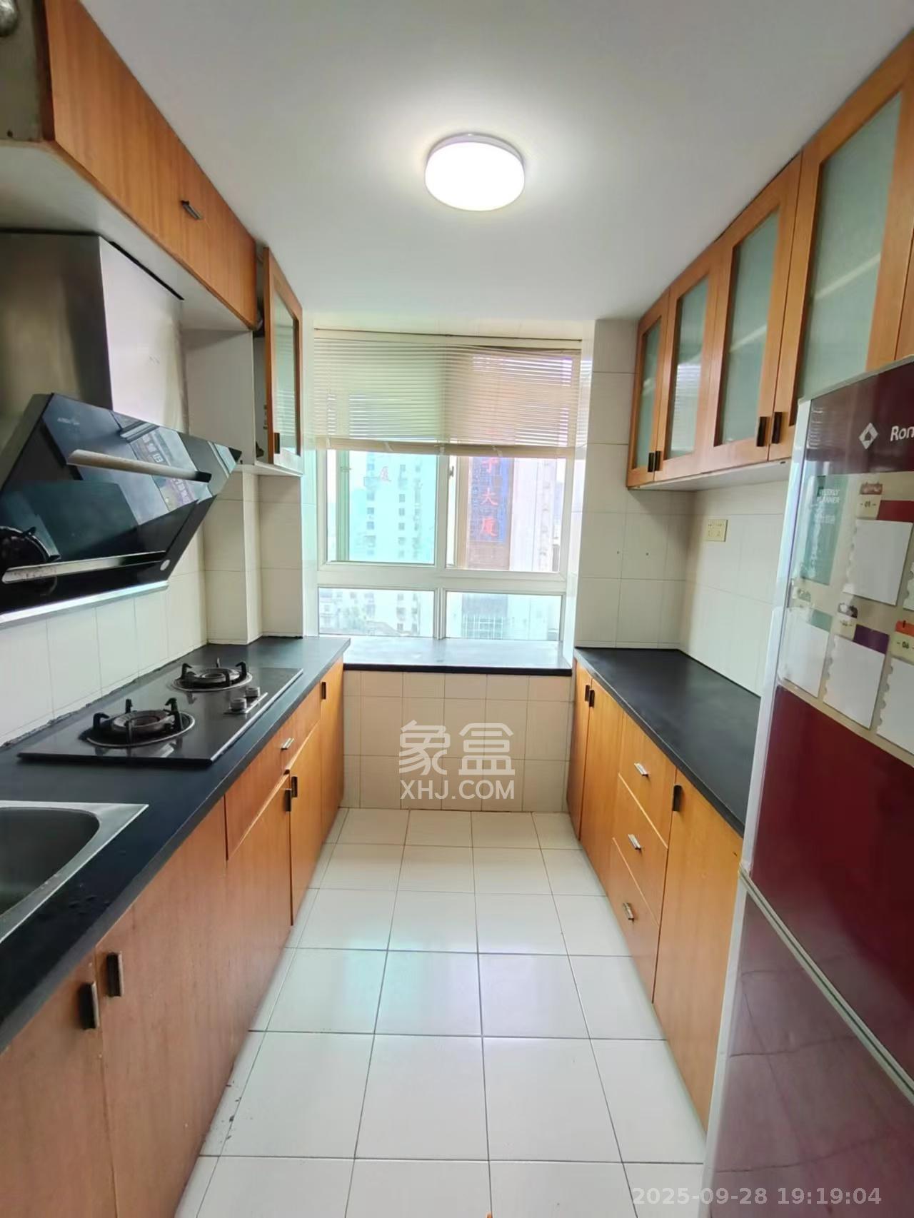 君临天厦 4室2厅2卫 3200.0元/月 君临天厦 4室2厅2卫 3200.0元/月室内图