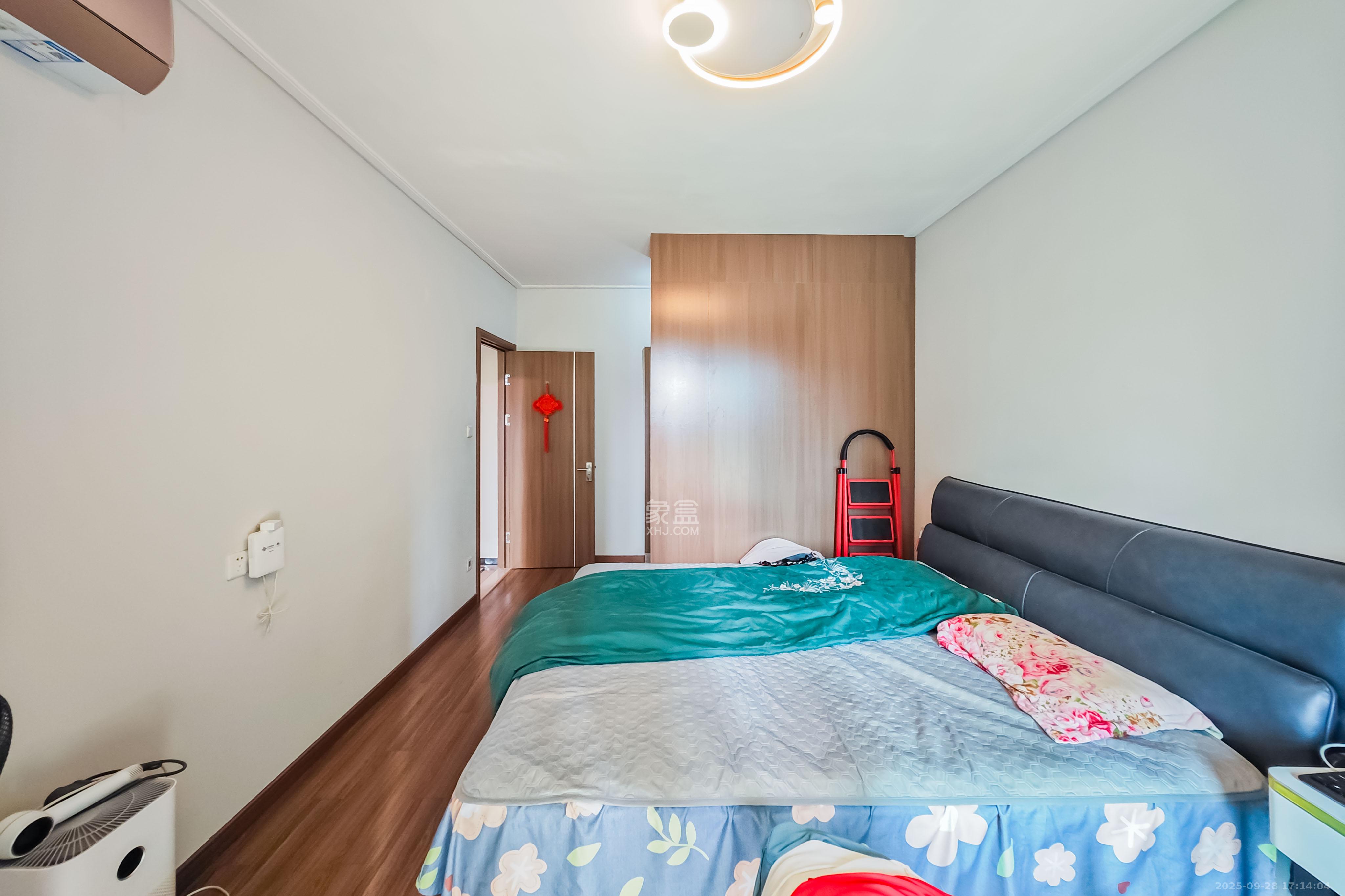 保利茉莉公馆 4室2厅2卫 182.0万 保利茉莉公馆 4室2厅2卫 182.0万卧室