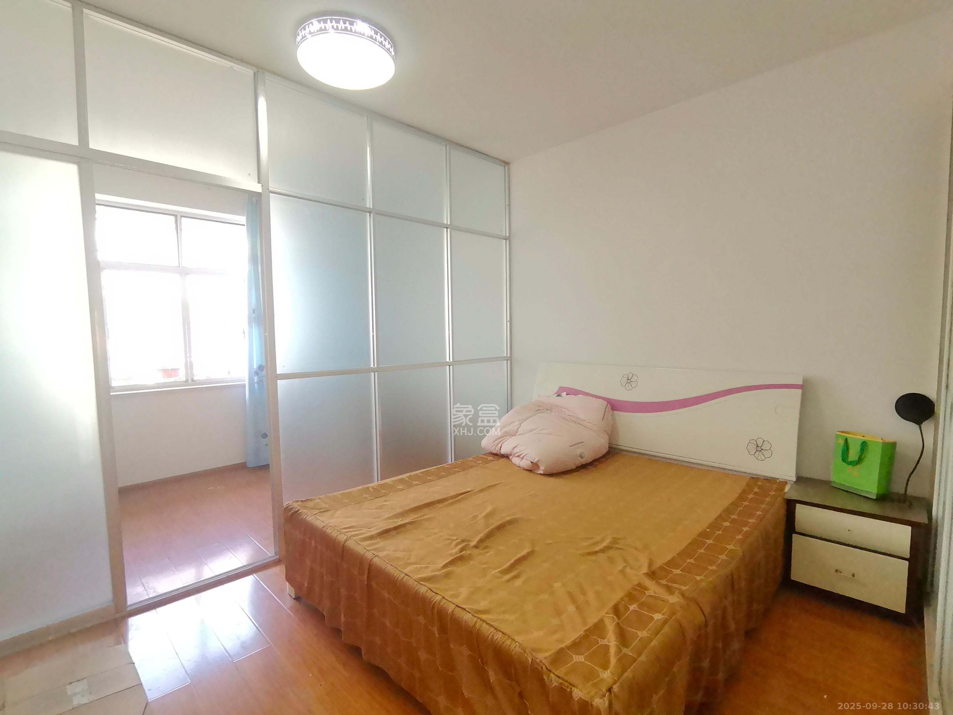 洛口渔香  2室2厅1卫   1000.00元/月室内图