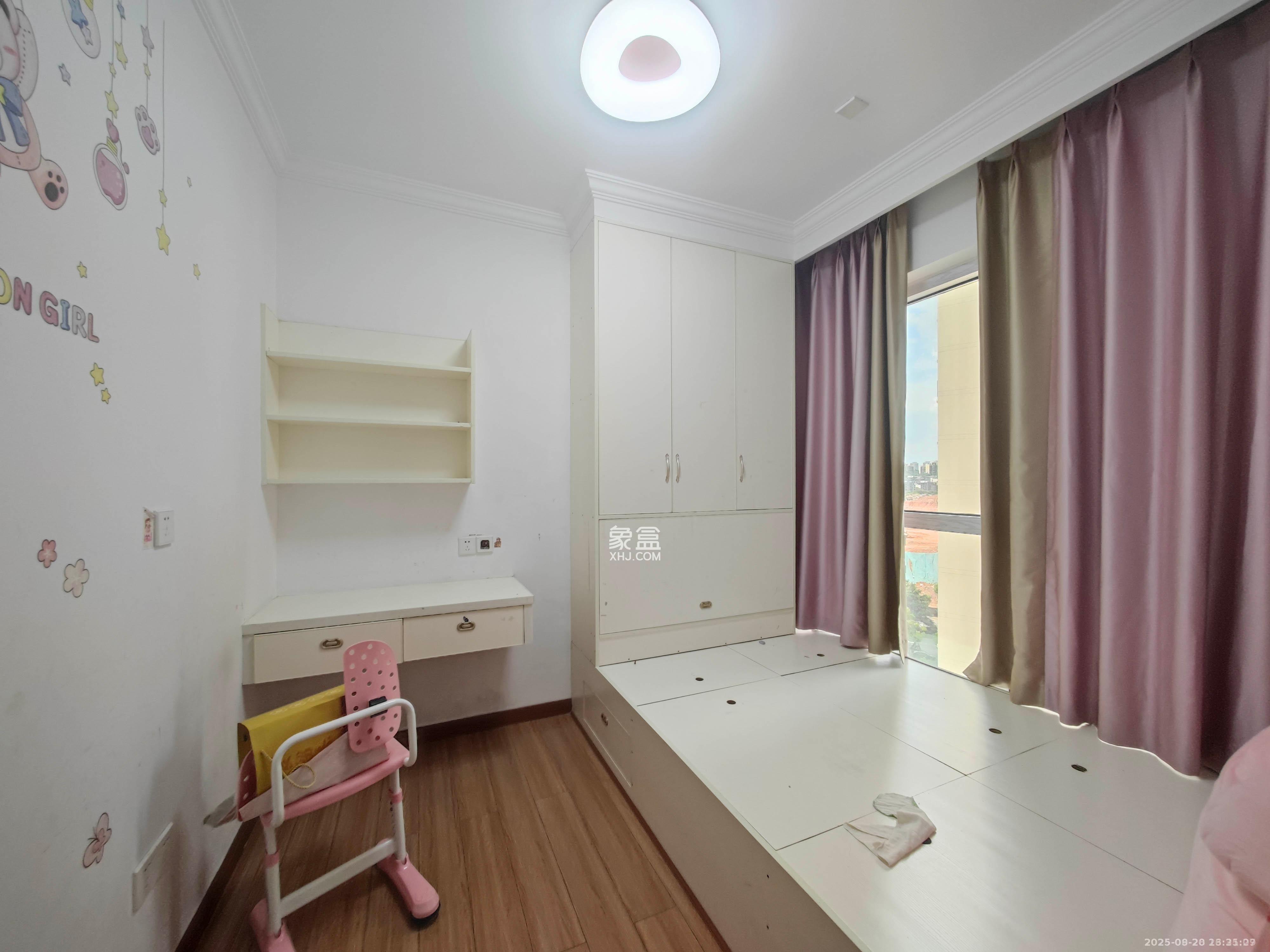 中建嘉和城  3室2厅1卫    2200.0元/月室内图