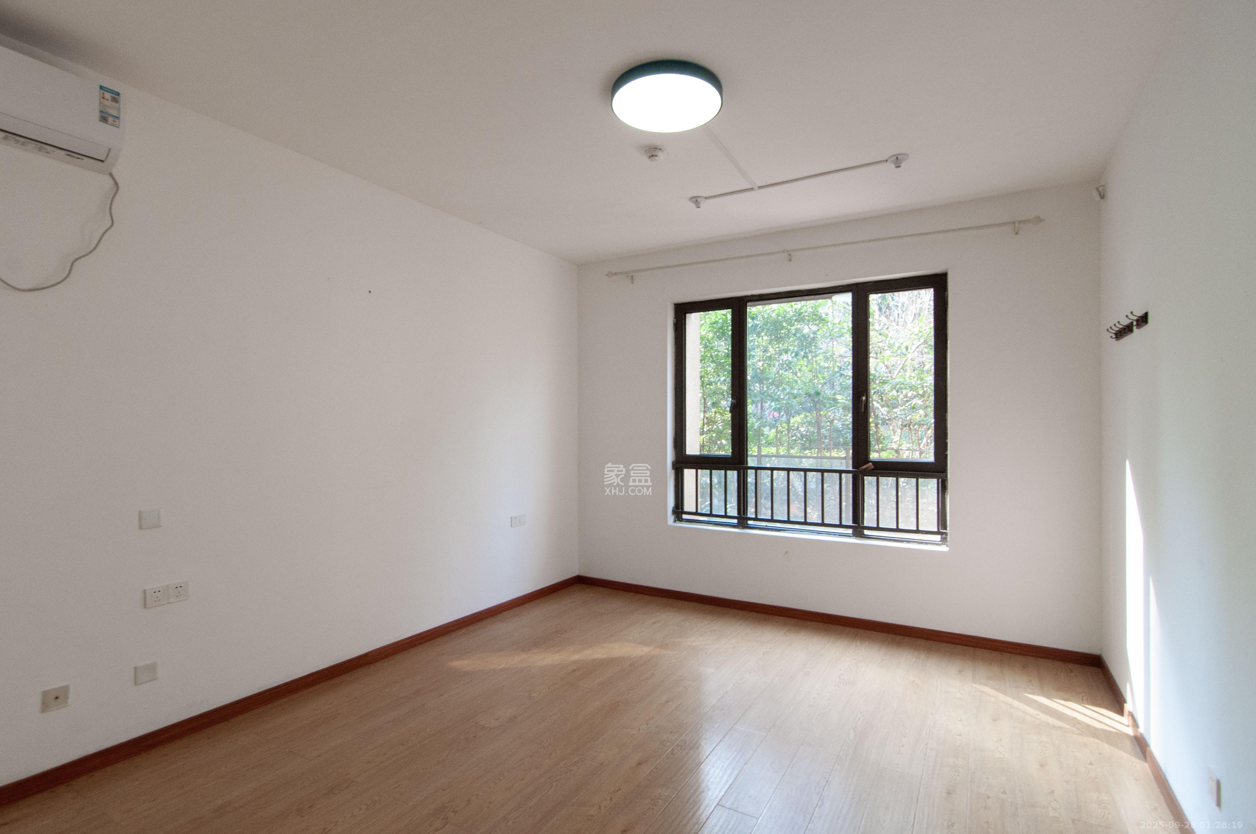 金茂梅溪湖 7室3厅3卫 388.0万 金茂梅溪湖 7室3厅3卫 388.0万其他