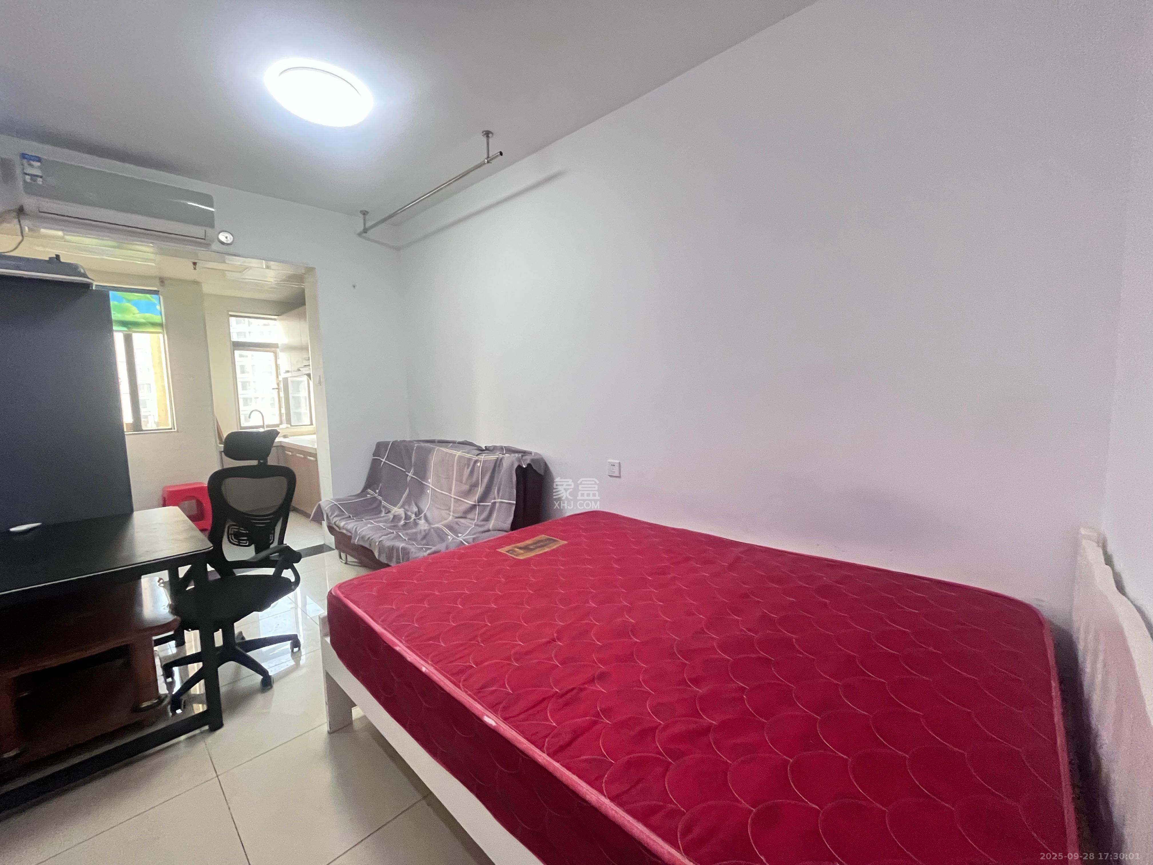 保利麓谷林语I区  1室1厅1卫    1200.0元/月