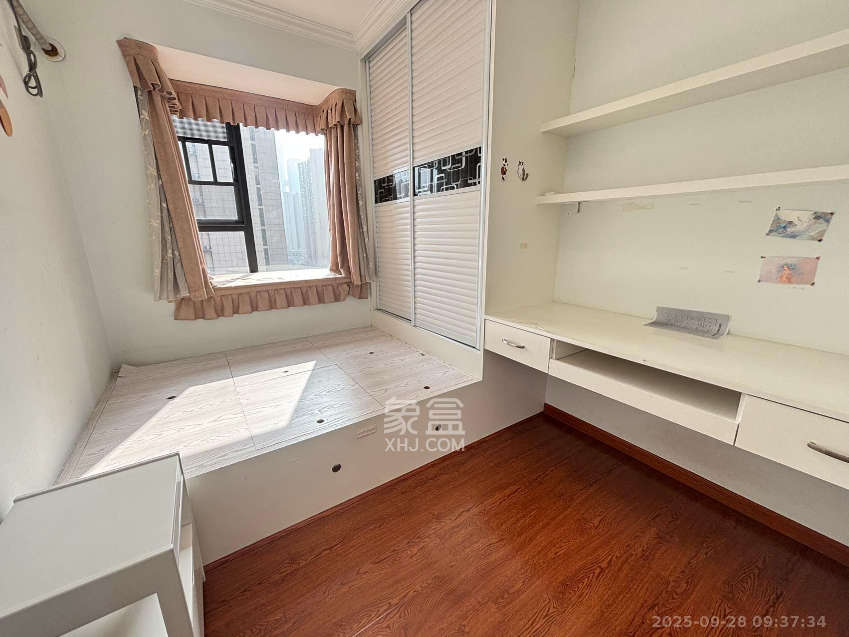 中国铁建梅溪青秀一期 4室2厅2卫 2700.0元/月 中国铁建梅溪青秀一期 4室2厅2卫 2700.0元/月室内图