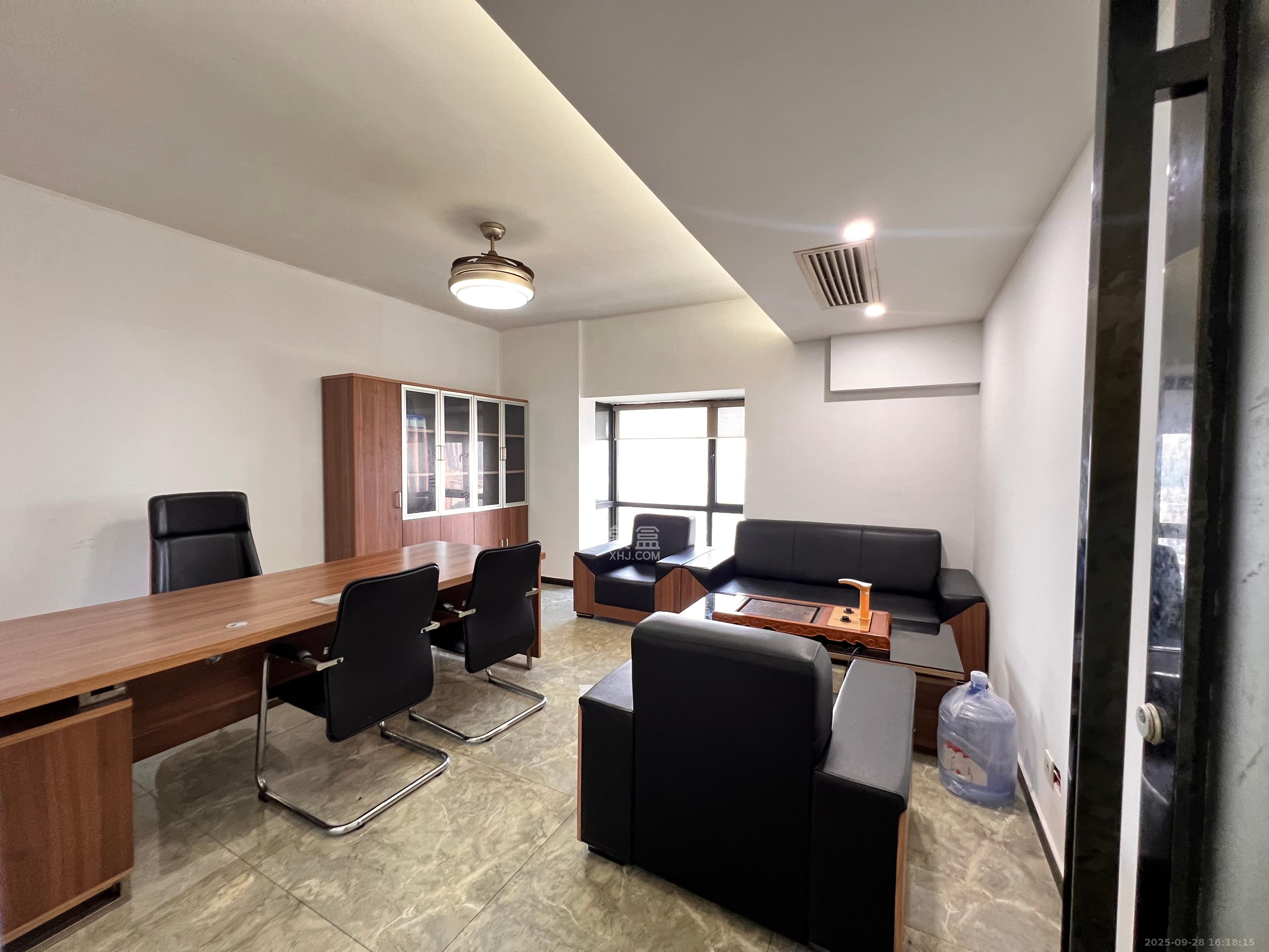 建安新商汇 4室1厅1卫 11000.0元/月 建安新商汇 4室1厅1卫 11000.0元/月室内图