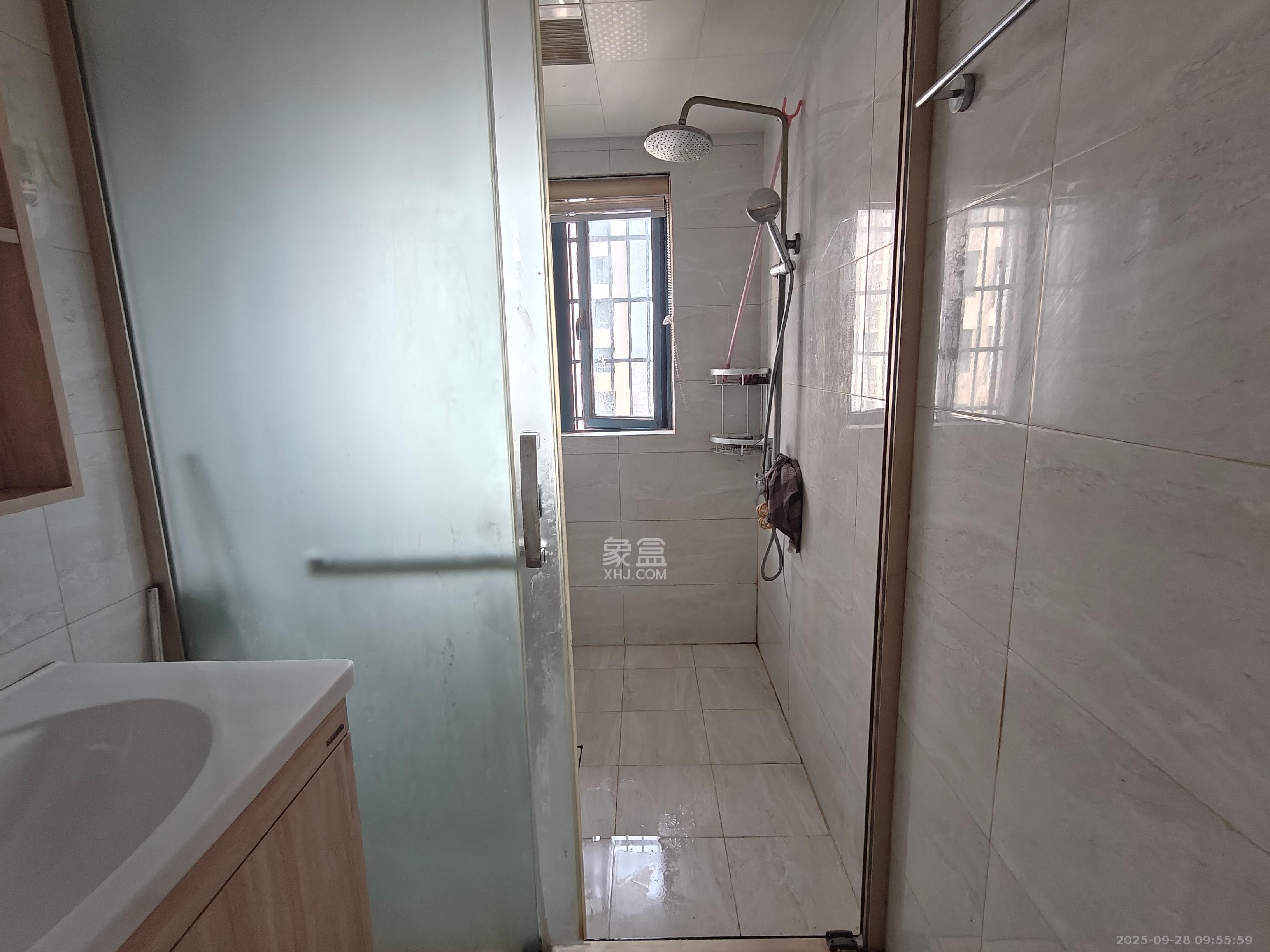 筑梦星园  4室2厅2卫    2400.0元/月室内图