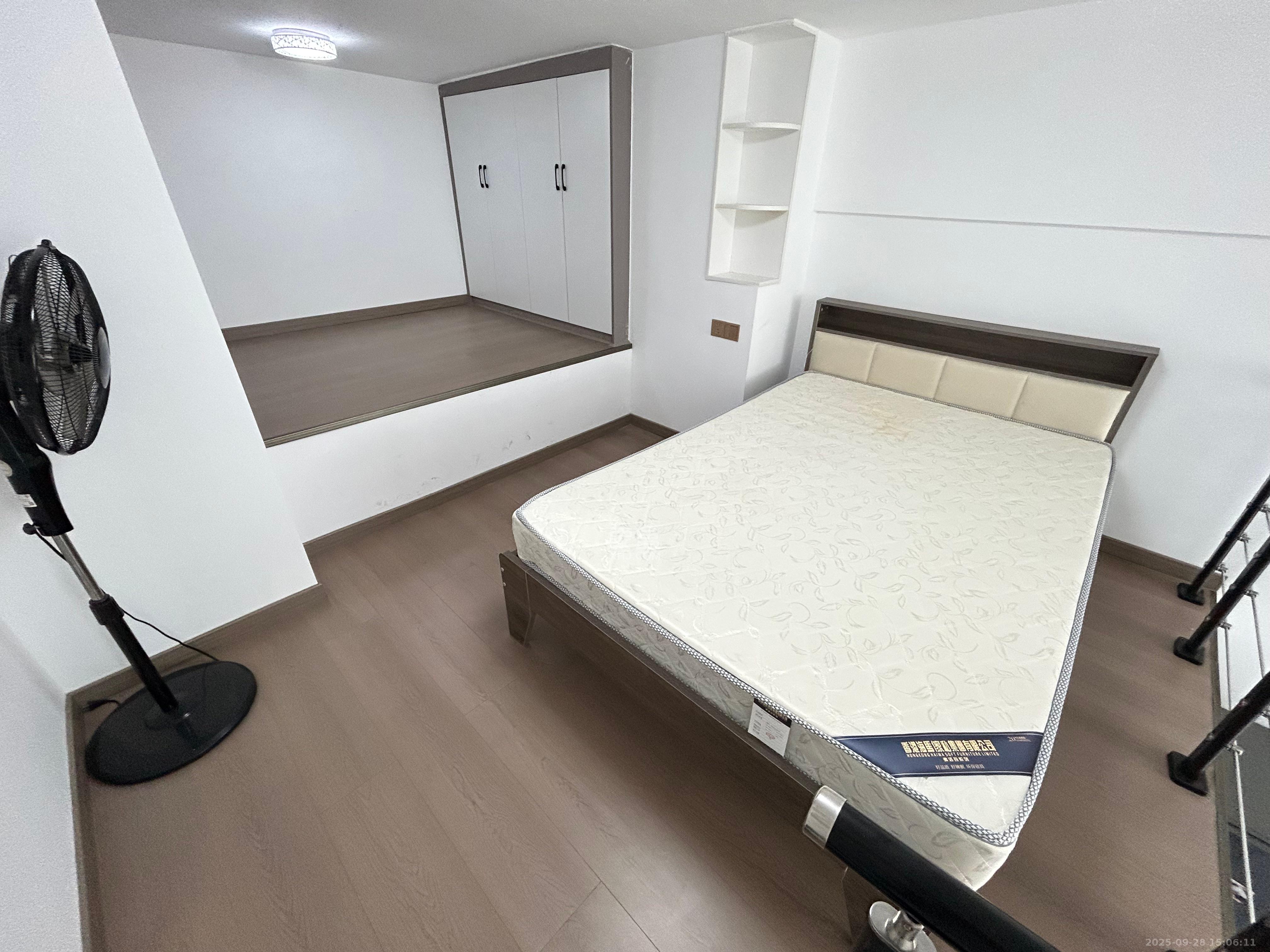 越秀悦湖台  2室2厅1卫   2200.00元/月室内图
