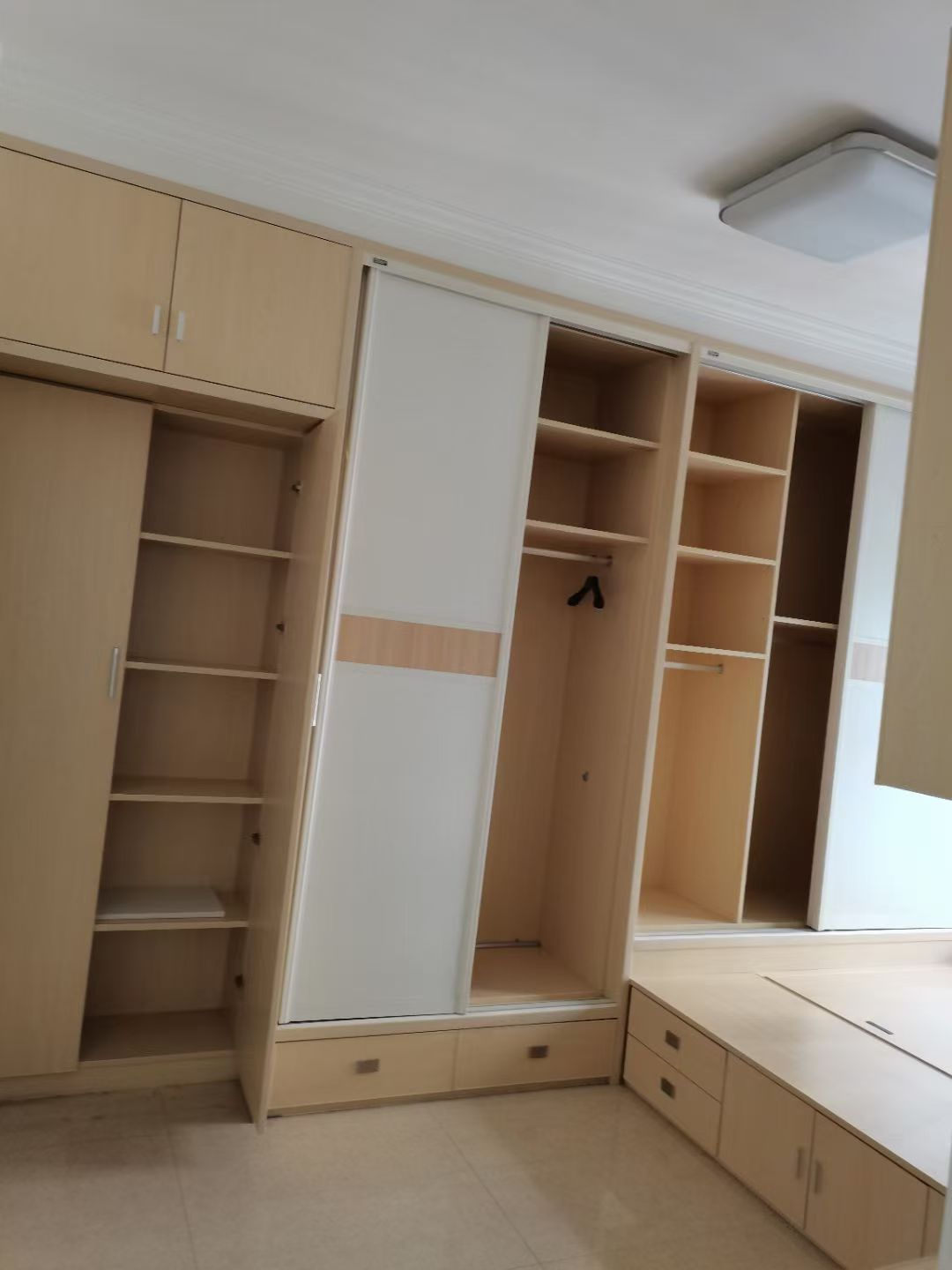 大庸王府 1室1厅1卫 1100.0元/月 大庸王府 1室1厅1卫 1100.0元/月室内图