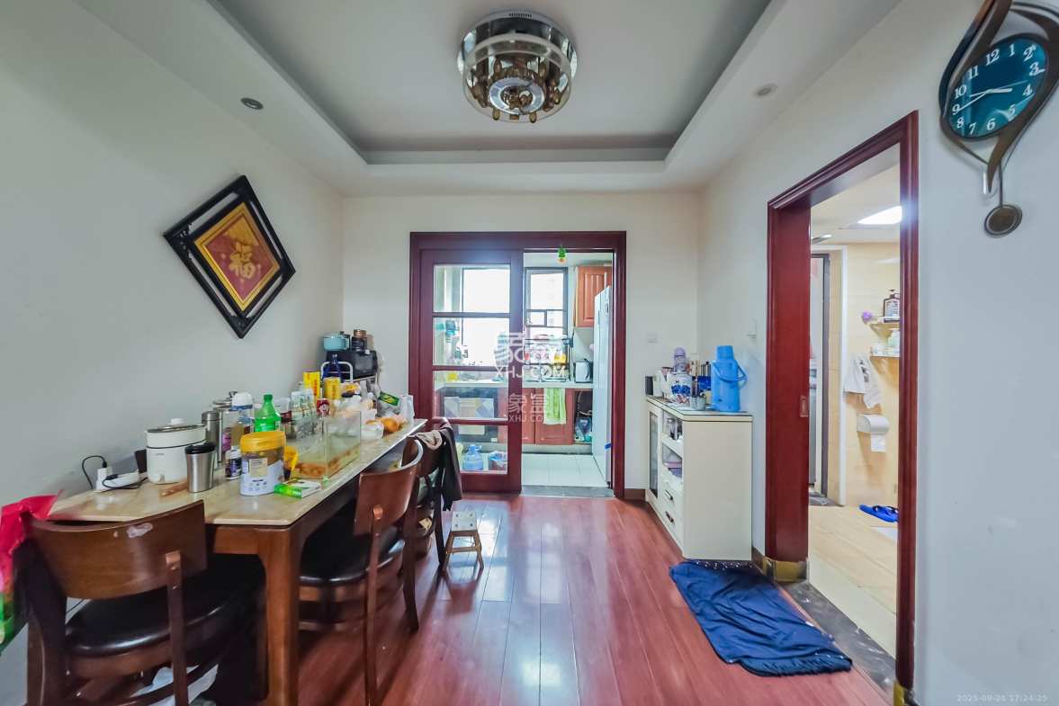 五江天街北区 4室2厅2卫 125.0万 五江天街北区 4室2厅2卫 125.0万客厅