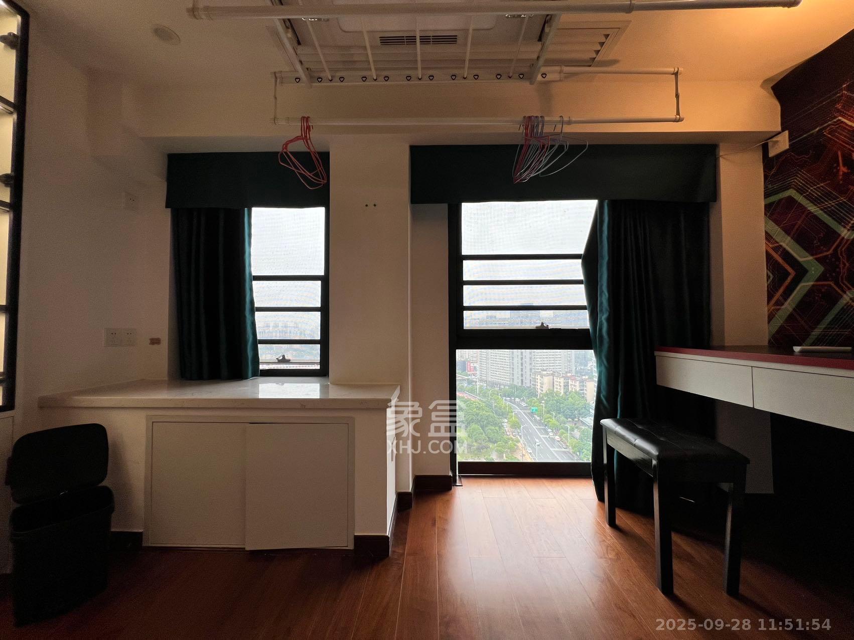 红星国际公寓 1室1厅1卫 1700.0元/月 红星国际公寓 1室1厅1卫 1700.0元/月室内图