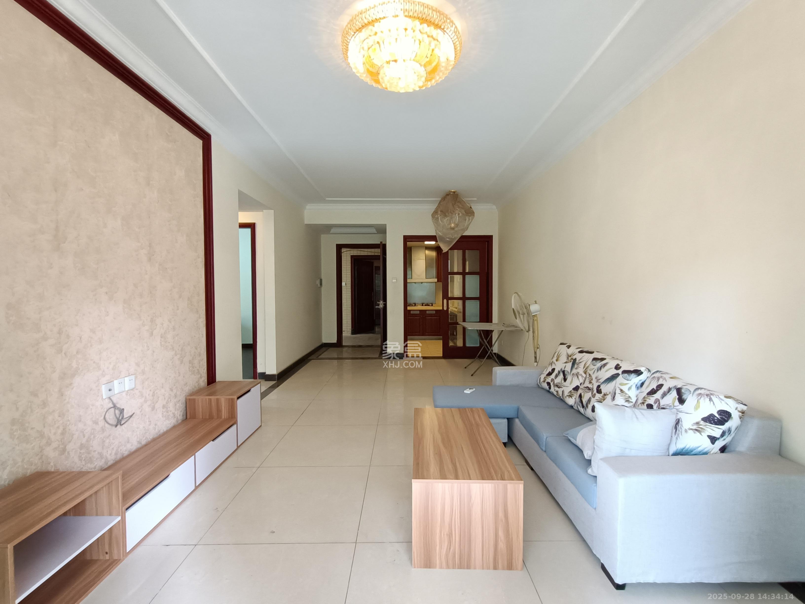 恒大城  2室2厅2卫    2100.0元/月室内图