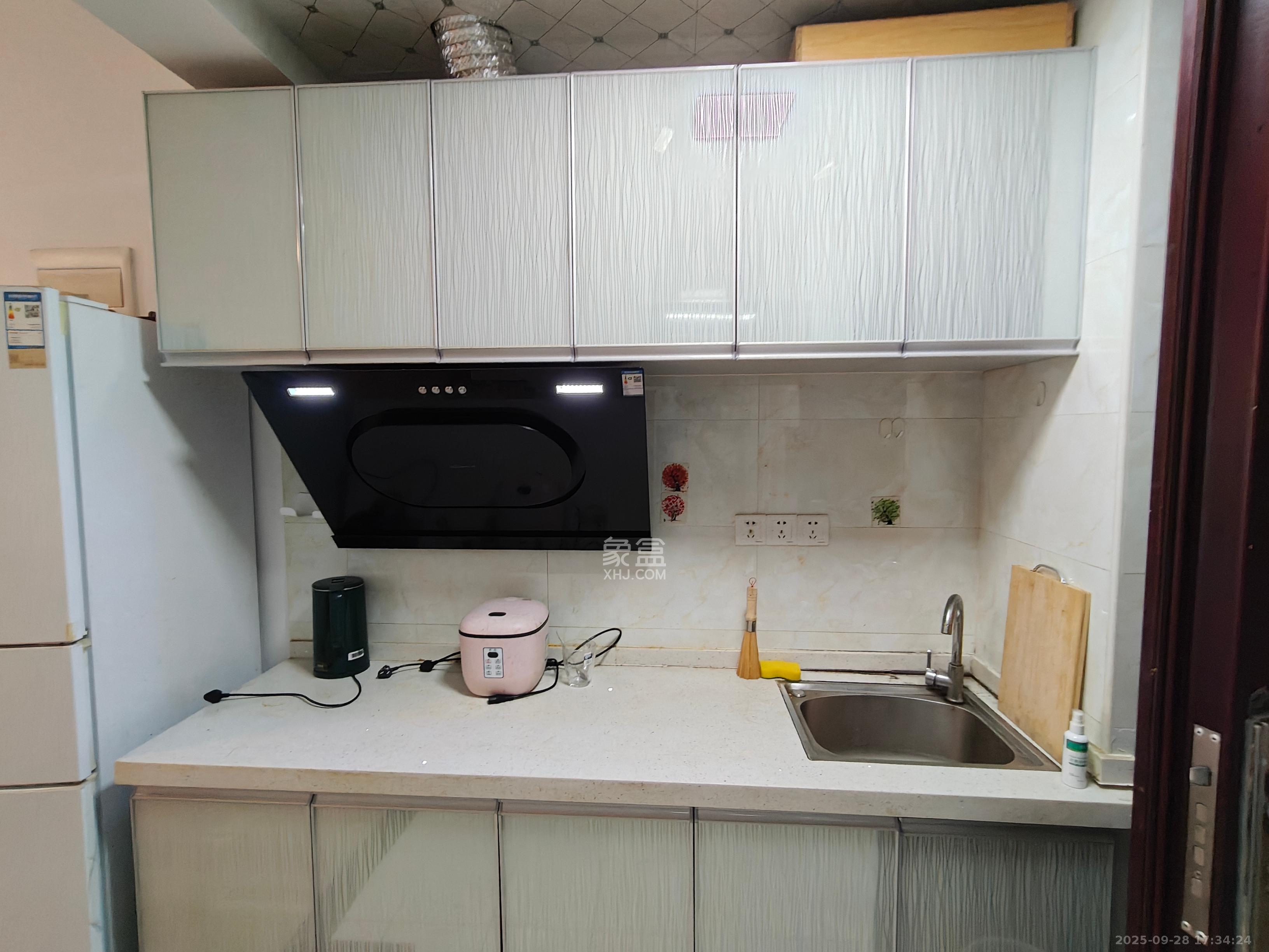 中海新城熙岸(中信新城五期) 1室0厅1卫 1200.0元/月 中海新城熙岸(中信新城五期) 1室0厅1卫 1200.0元/月室内图