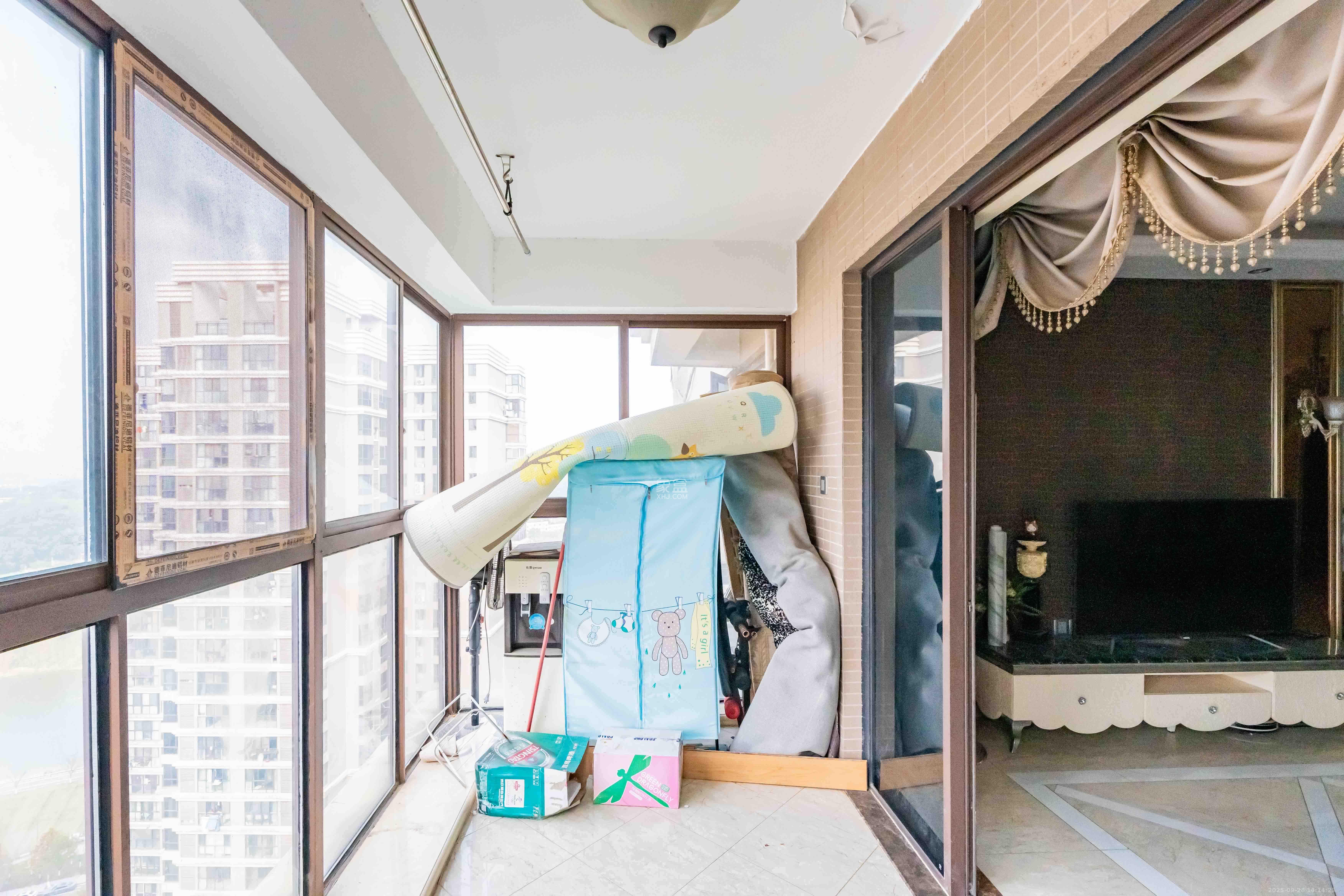 海洋半岛(月珑湾) 3室2厅2卫 2700.0元/月 海洋半岛(月珑湾) 3室2厅2卫 2700.0元/月室内图