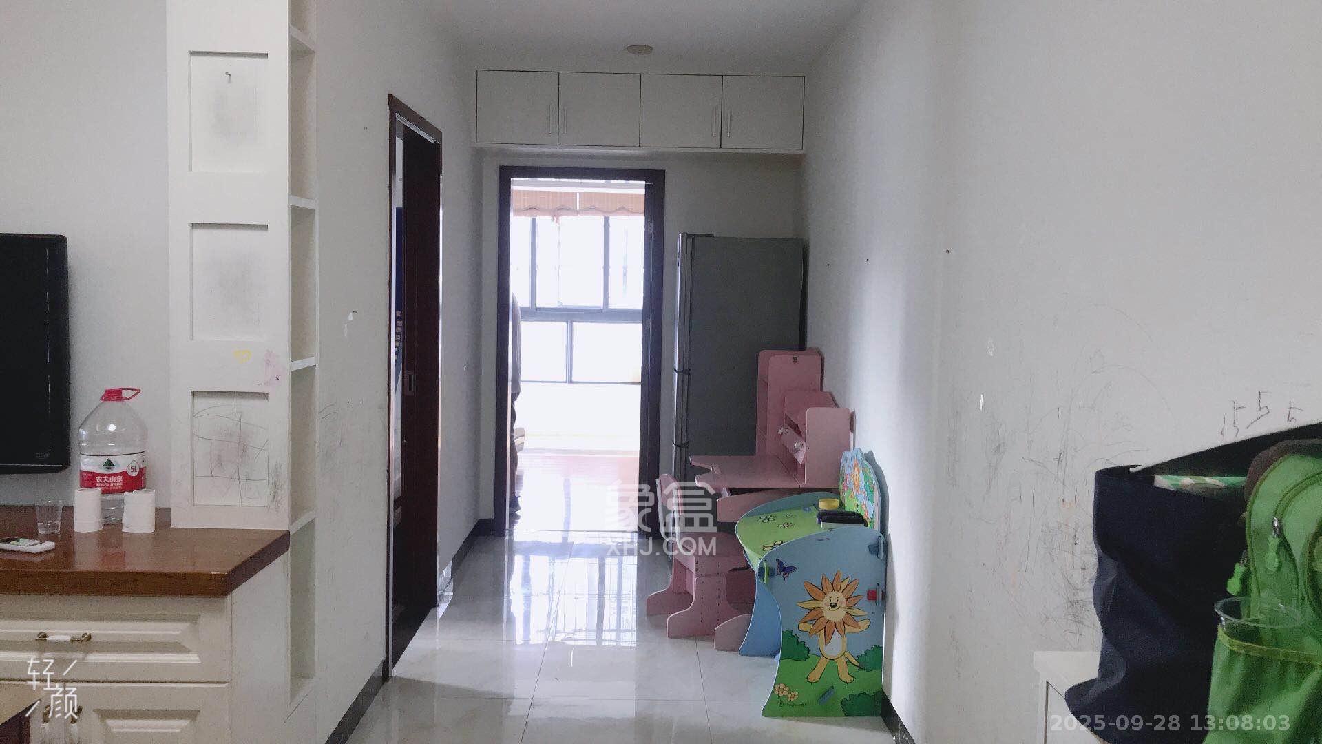 尚都花园城 2室2厅1卫 1600.0元/月 尚都花园城 2室2厅1卫 1600.0元/月室内图