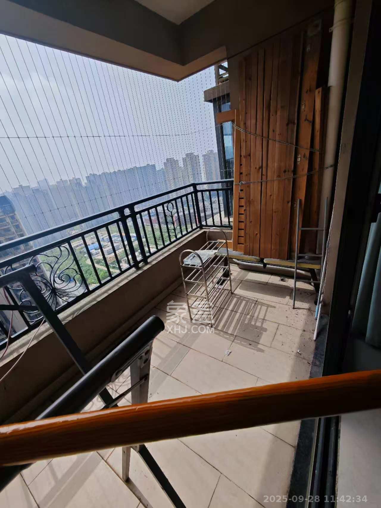 恒大御景天下城一期 4室2厅2卫 2300.0元/月 恒大御景天下城一期 4室2厅2卫 2300.0元/月室内图