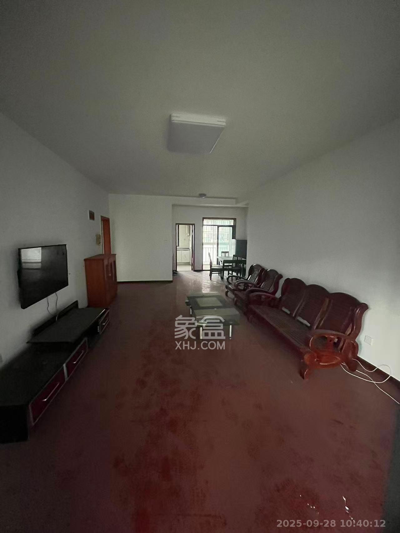 满庭芳小区 3室2厅2卫 2200.0元/月 满庭芳小区 3室2厅2卫 2200.0元/月室内图