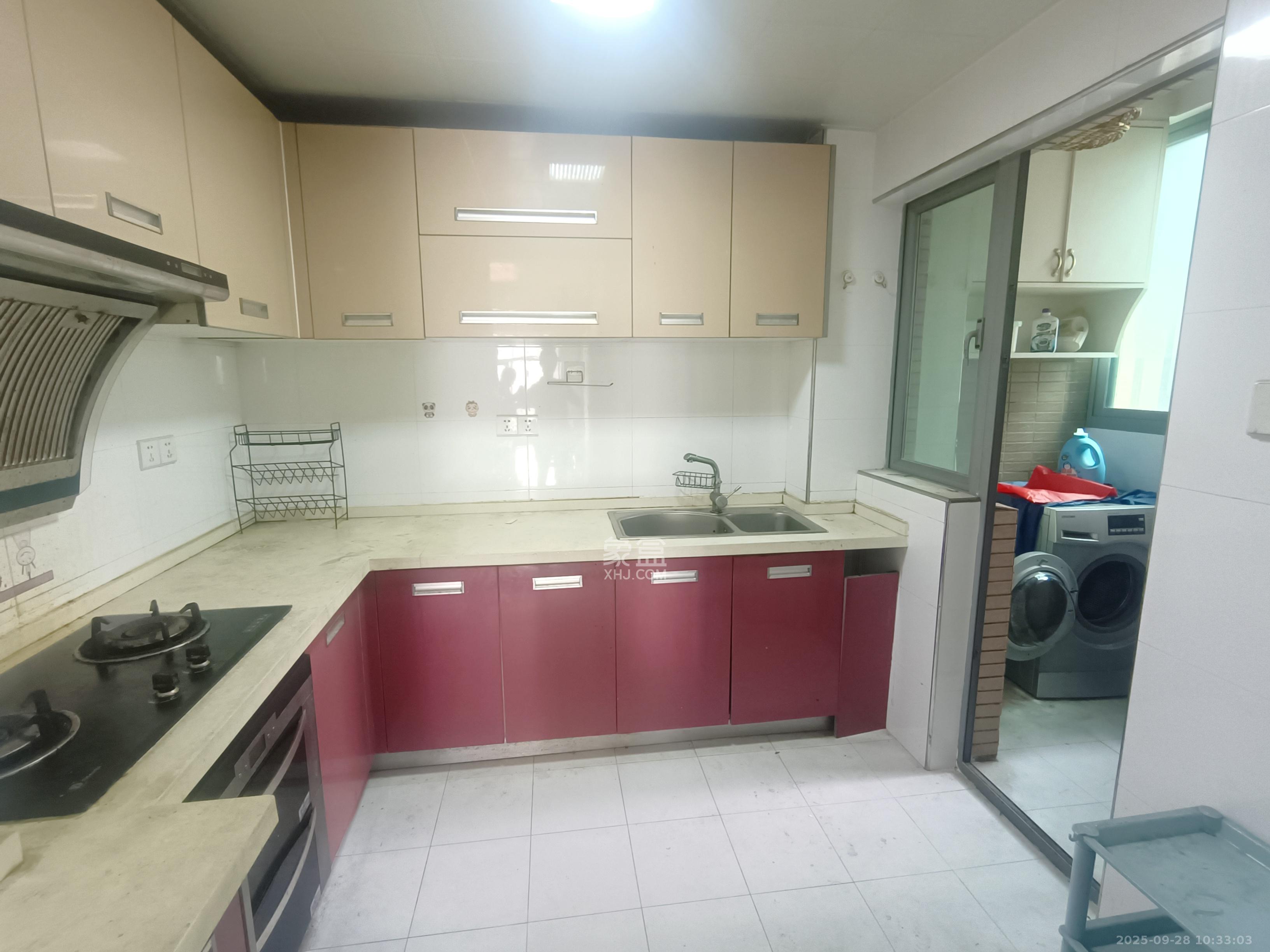 新城新世界一二三期  2室1厅1卫    2200.0元/月室内图