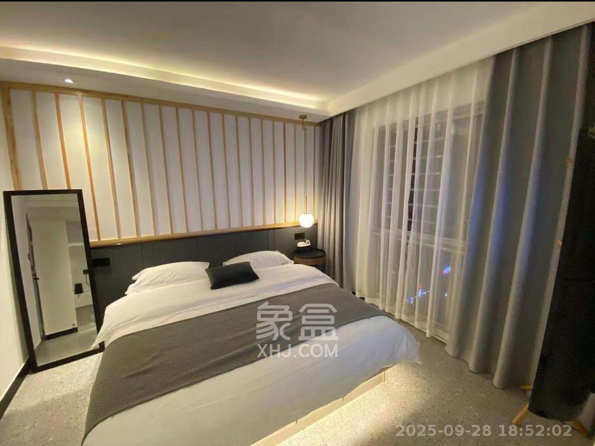 君临国际 4室2厅1卫 5300.0元/月 君临国际 4室2厅1卫 5300.0元/月室内图