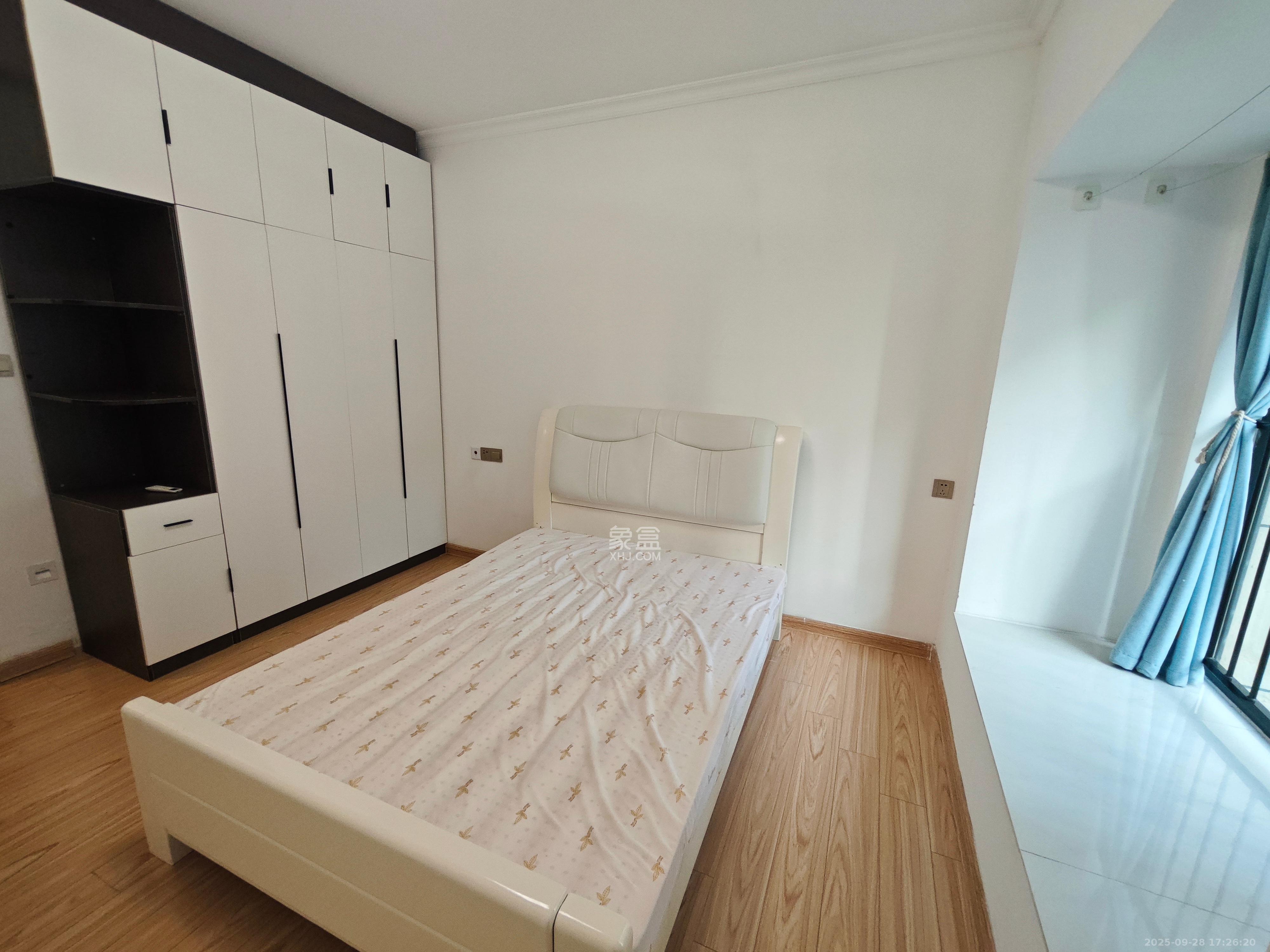 碧桂园城市之光  1室2厅1卫    2200.0元/月室内图