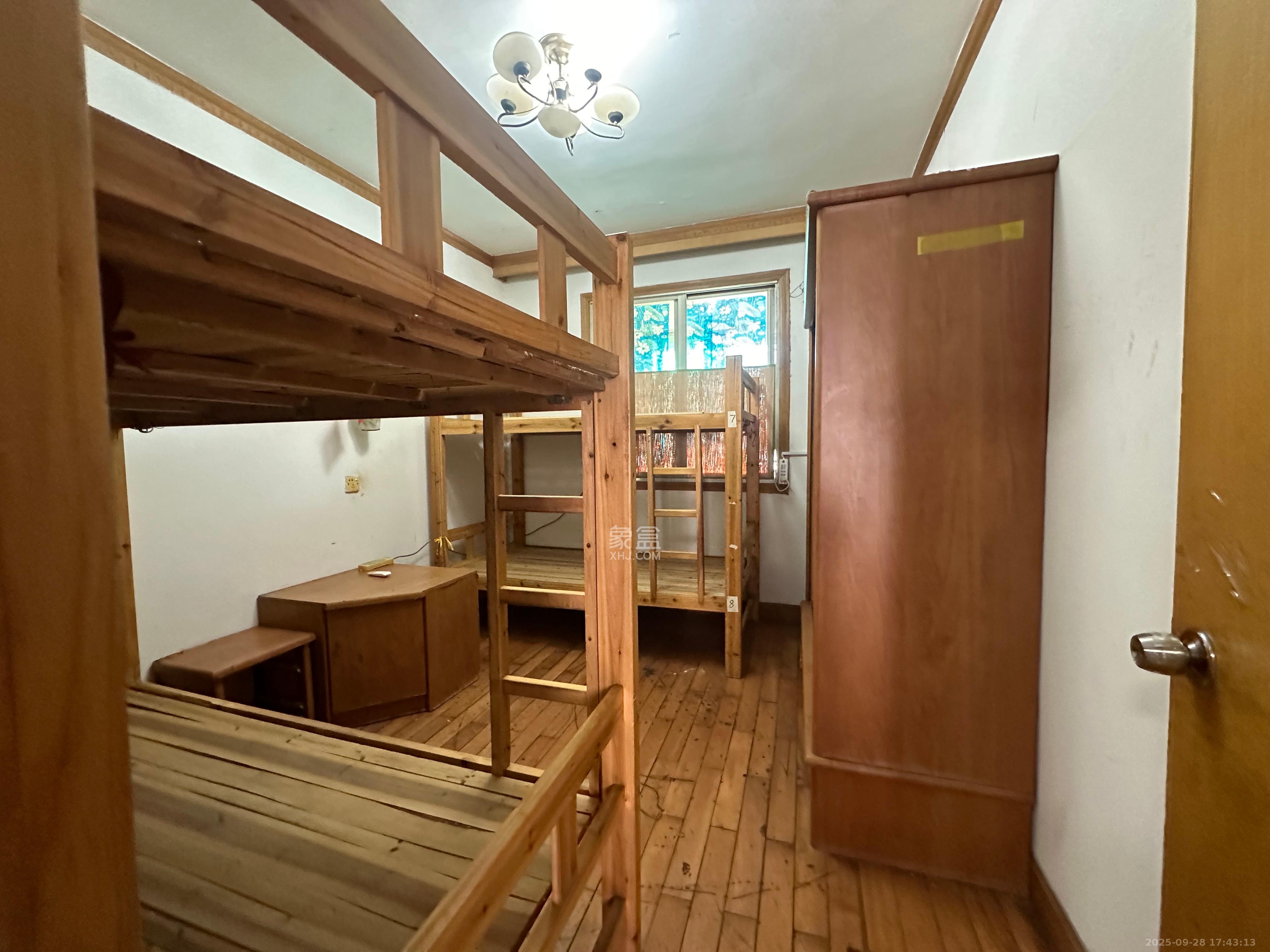 仰天湖二十三冶宿舍 1室0厅0卫 2200.0元/月 仰天湖二十三冶宿舍 1室0厅0卫 2200.0元/月室内图