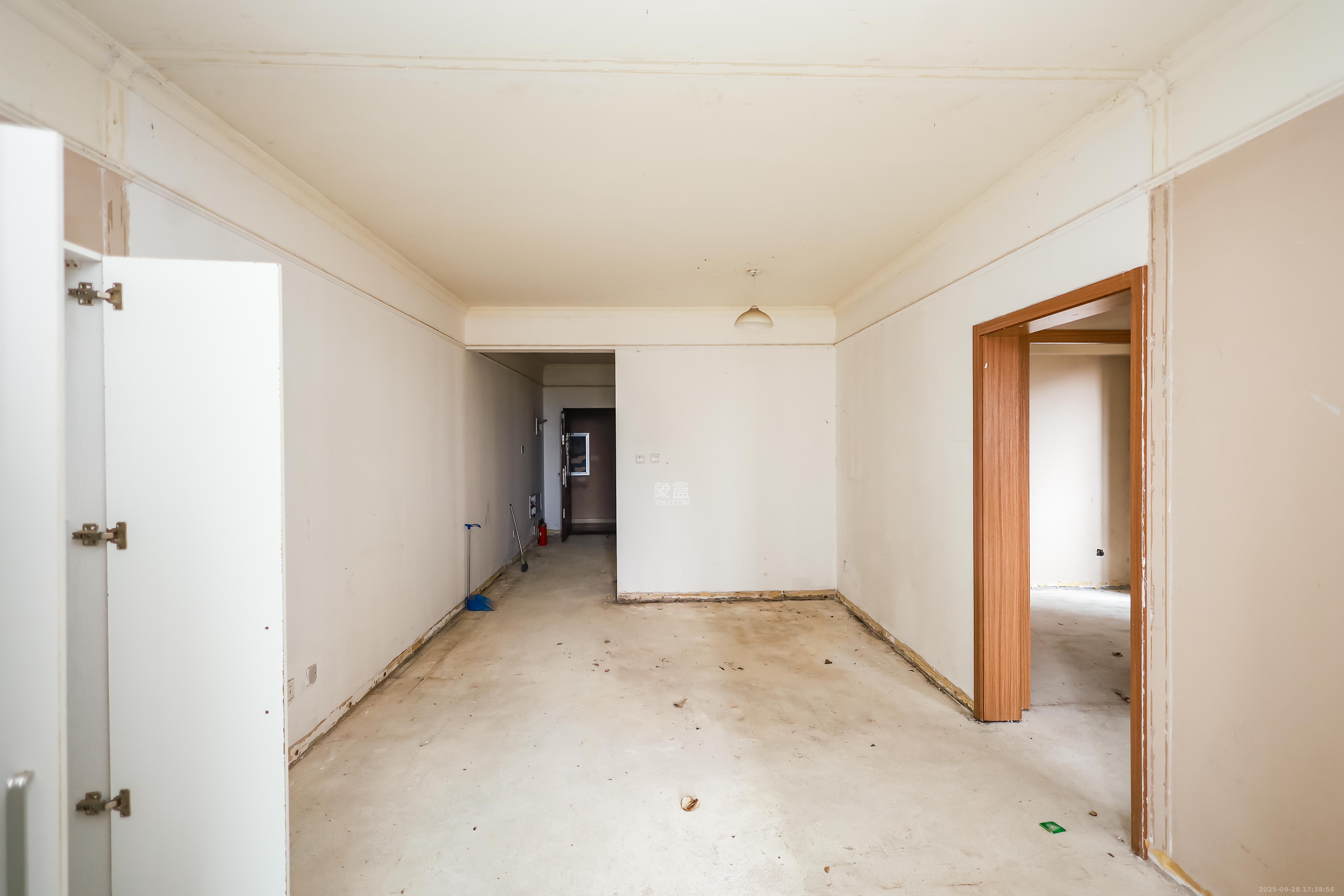 麓谷小镇 3室1厅1卫 47.8万 麓谷小镇 3室1厅1卫 47.8万客厅