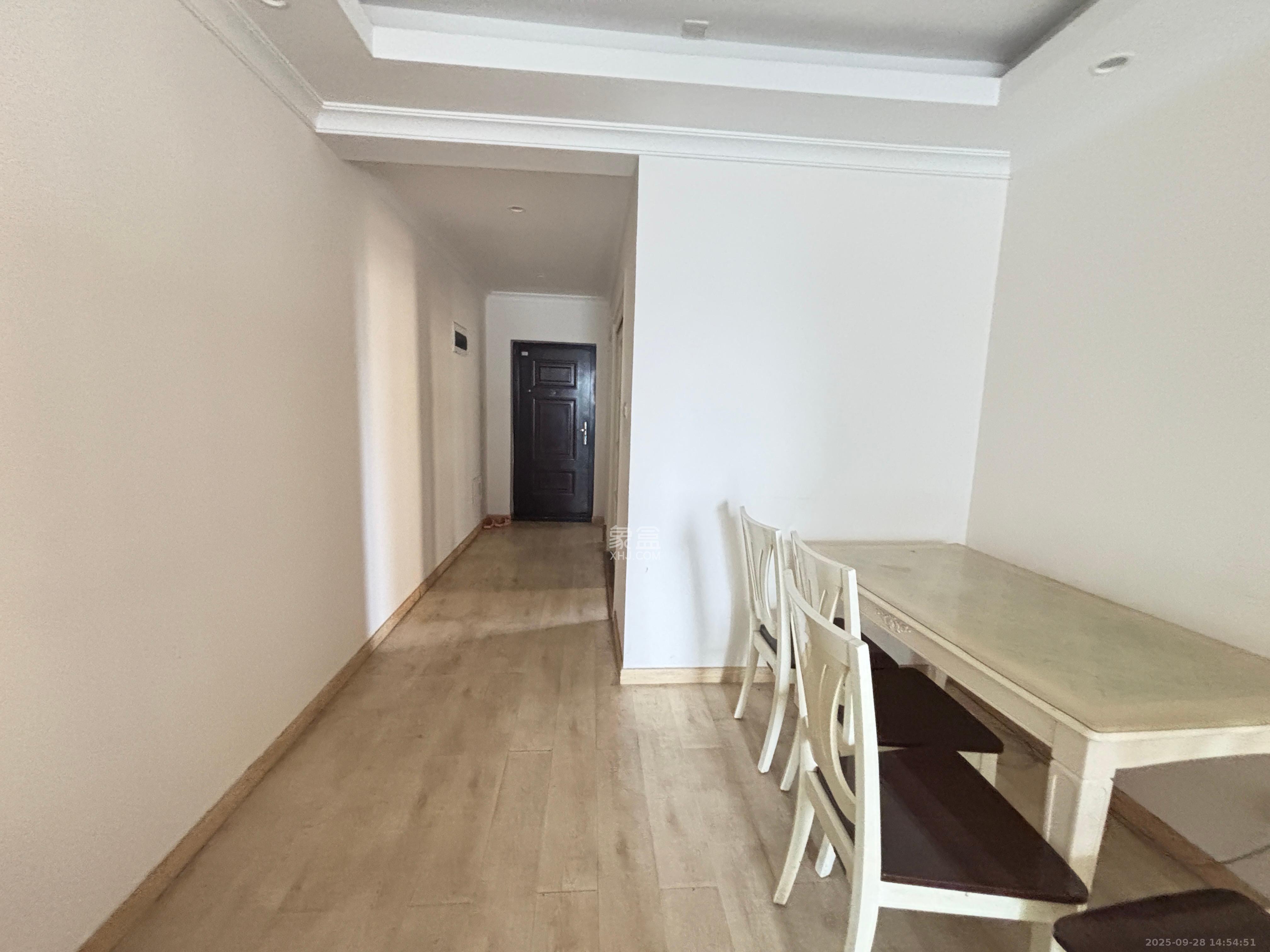 五江天街南区 3室2厅1卫 2400.0元/月 五江天街南区 3室2厅1卫 2400.0元/月室内图