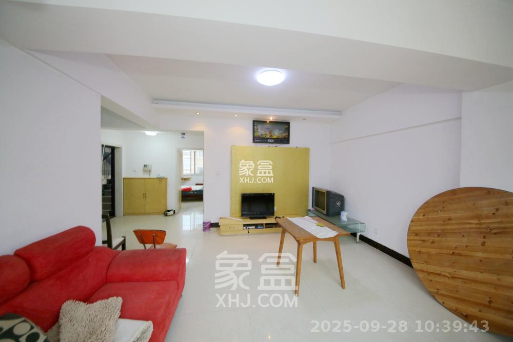 长建建材市场 3室2厅1卫 1600.0元/月 长建建材市场 3室2厅1卫 1600.0元/月室内图