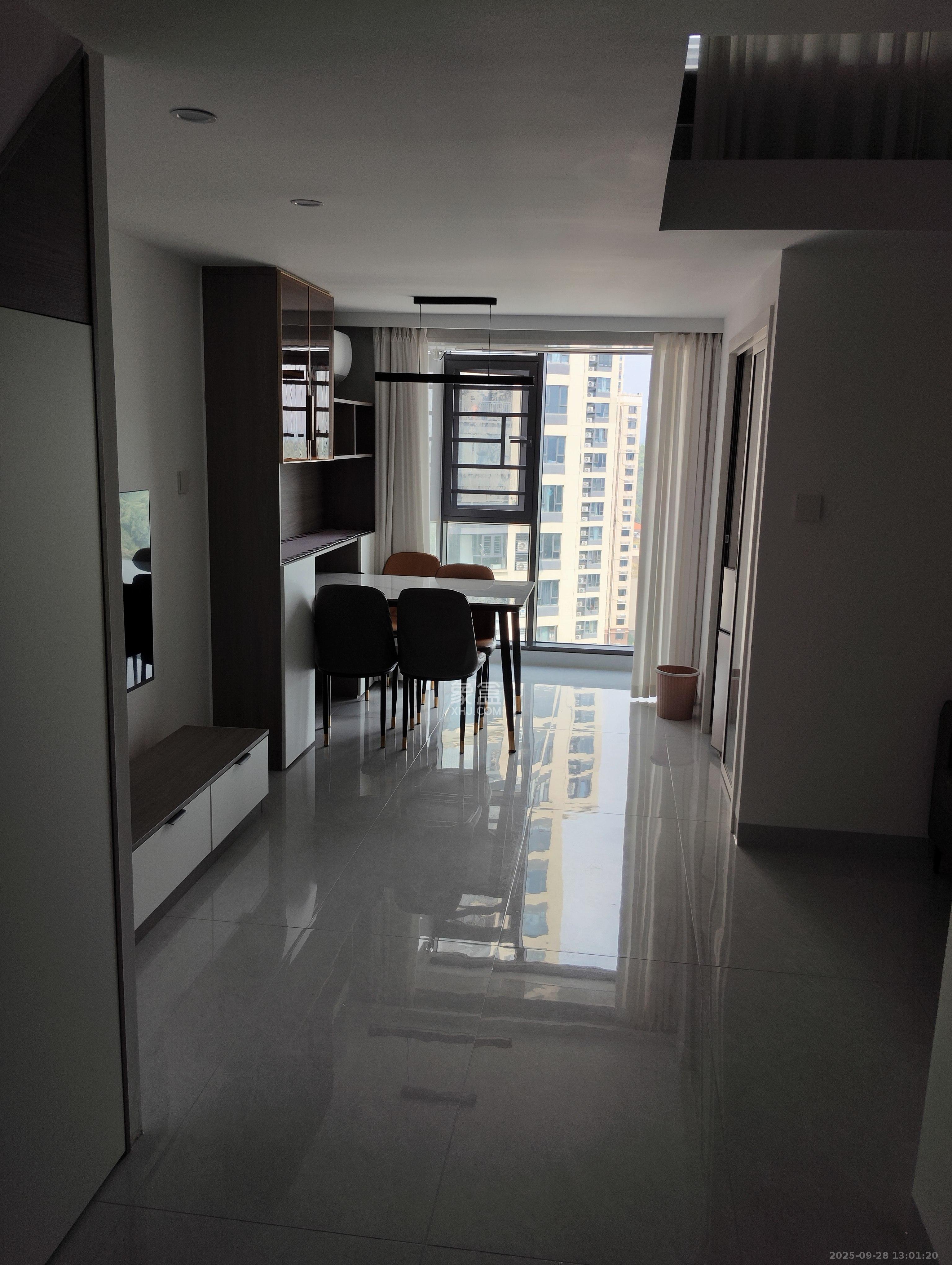 金地兰亭樾  2室1厅1卫    2000.0元/月室内图