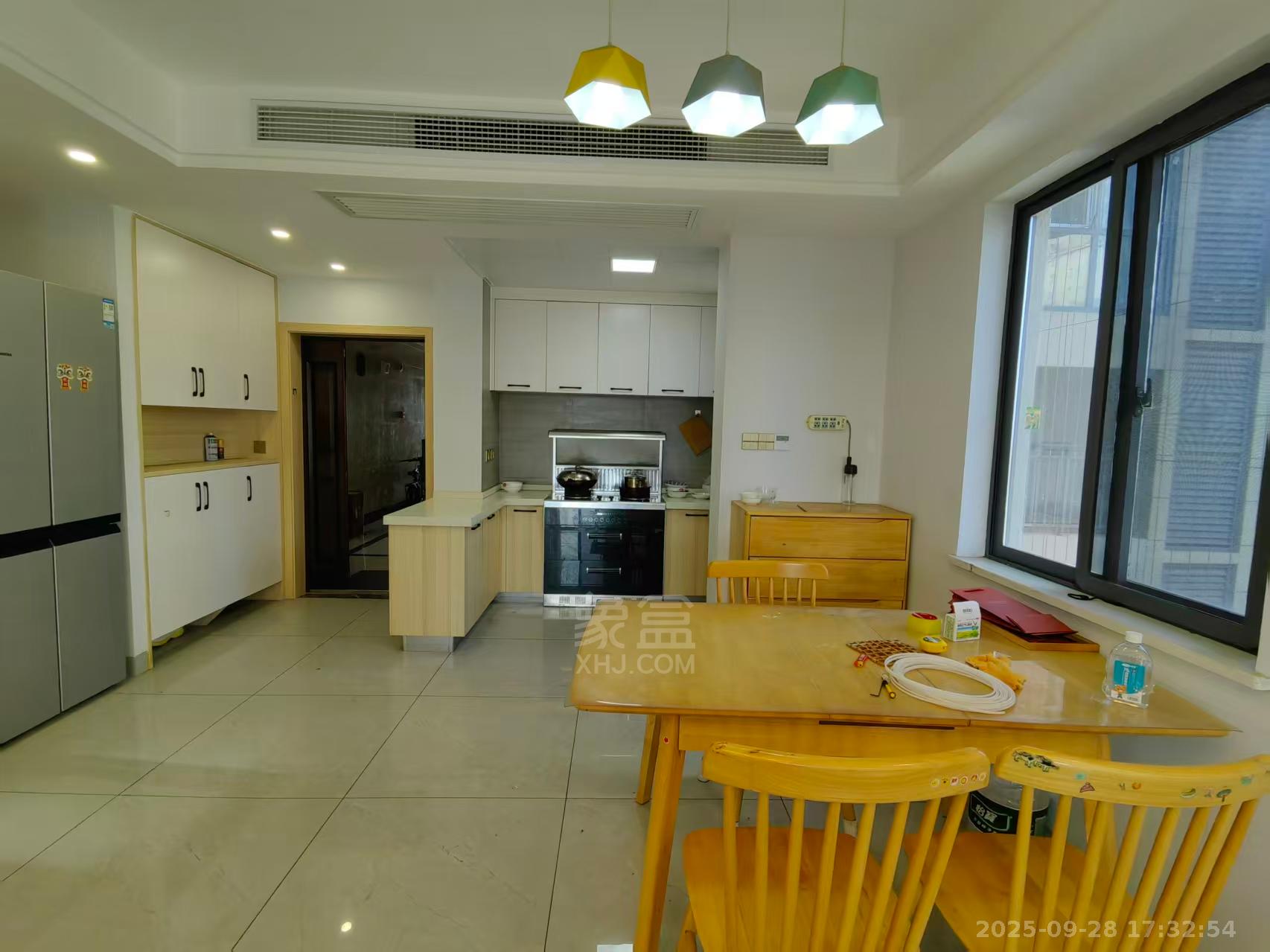 时代新城（翰林府）  3室2厅2卫    1800.0元/月室内图