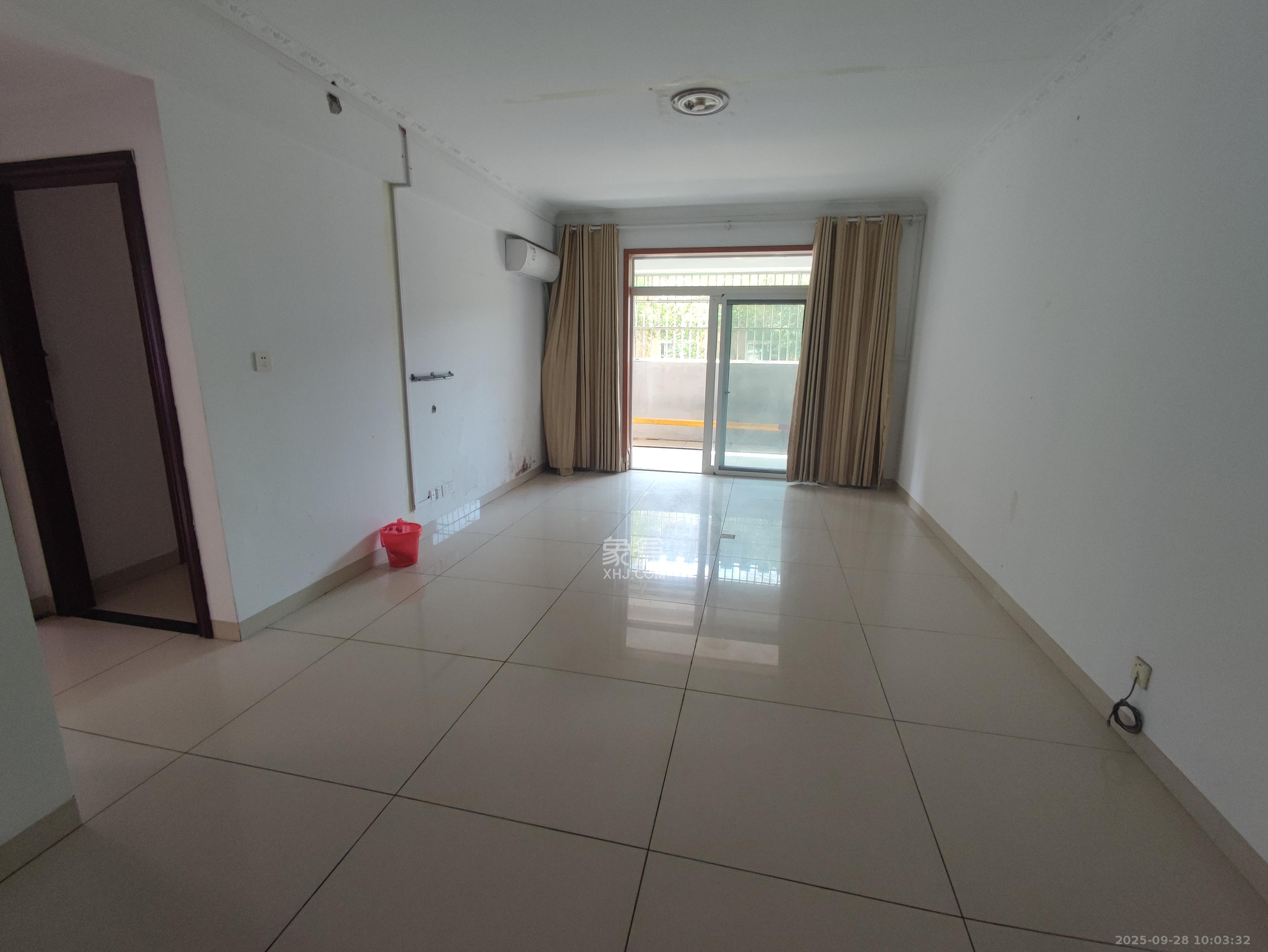 和馨园 2室2厅1卫 1900.0元/月 和馨园 2室2厅1卫 1900.0元/月室内图