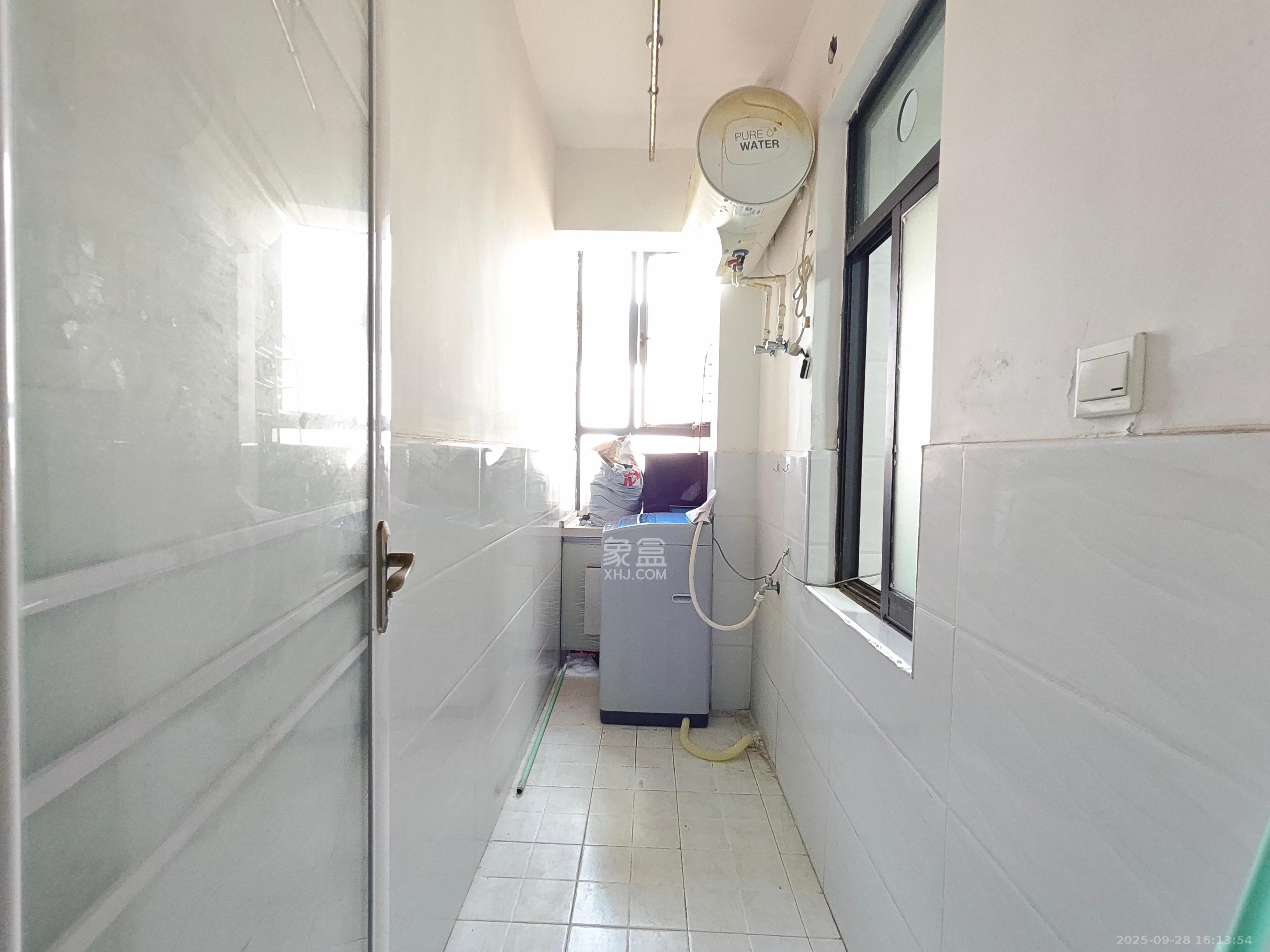 雅阁国际 1室1厅1卫 1200.0元/月 雅阁国际 1室1厅1卫 1200.0元/月室内图