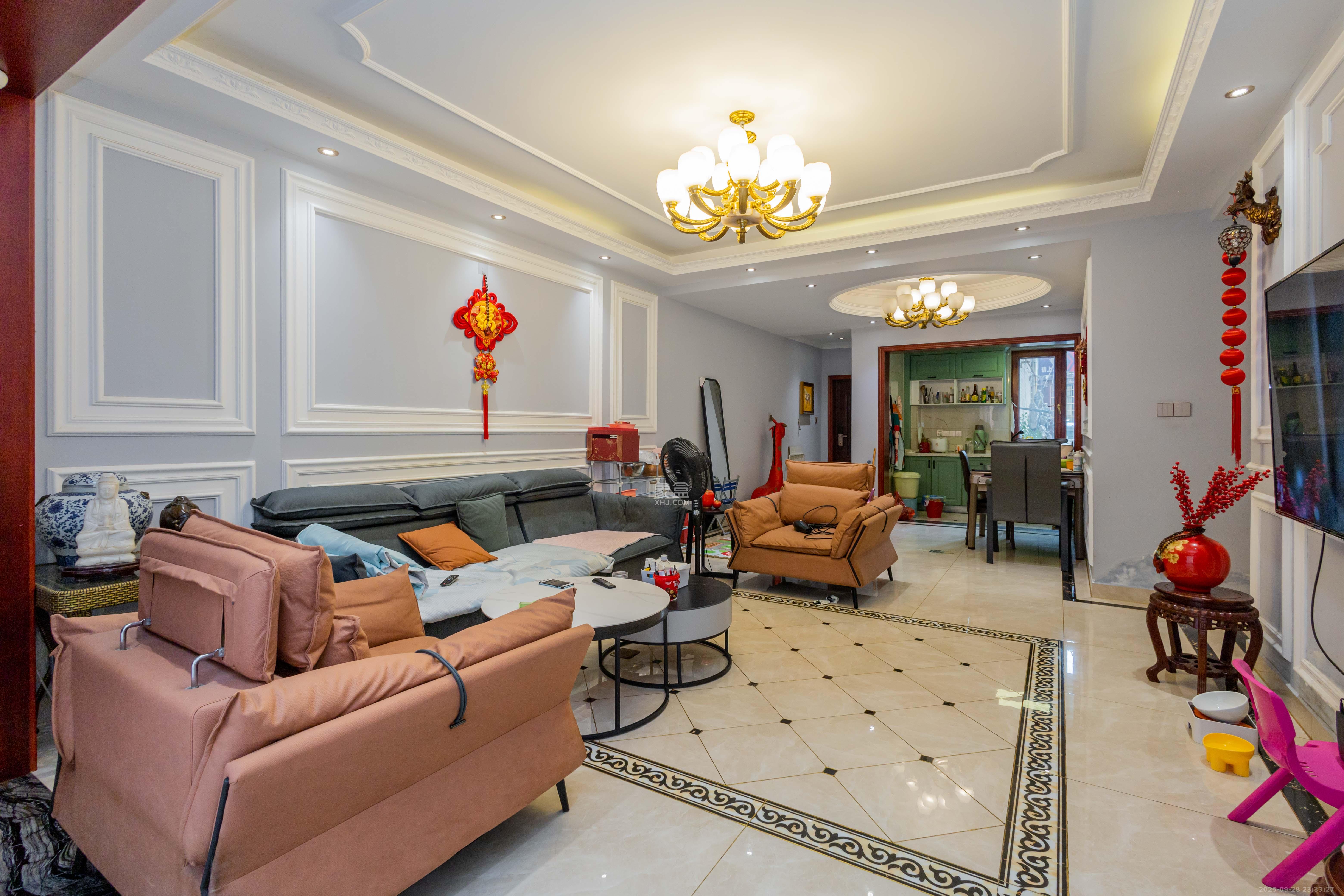 紫东苑(星沙) 3室2厅2卫 65.0万 紫东苑(星沙) 3室2厅2卫 65.0万客厅