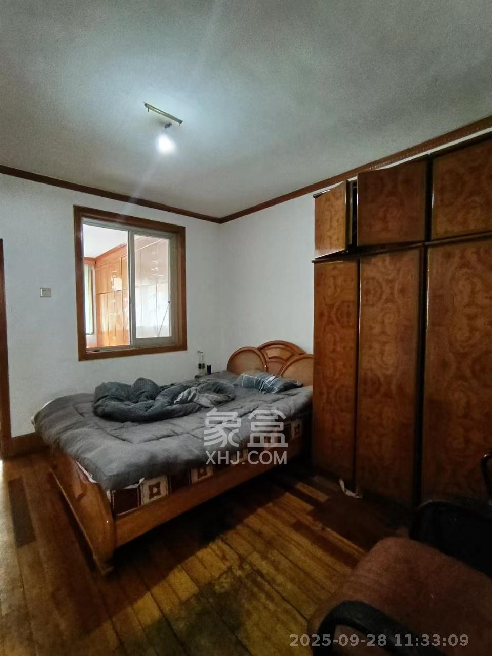 桐荫里社区  4室1厅1卫    3000.0元/月室内图