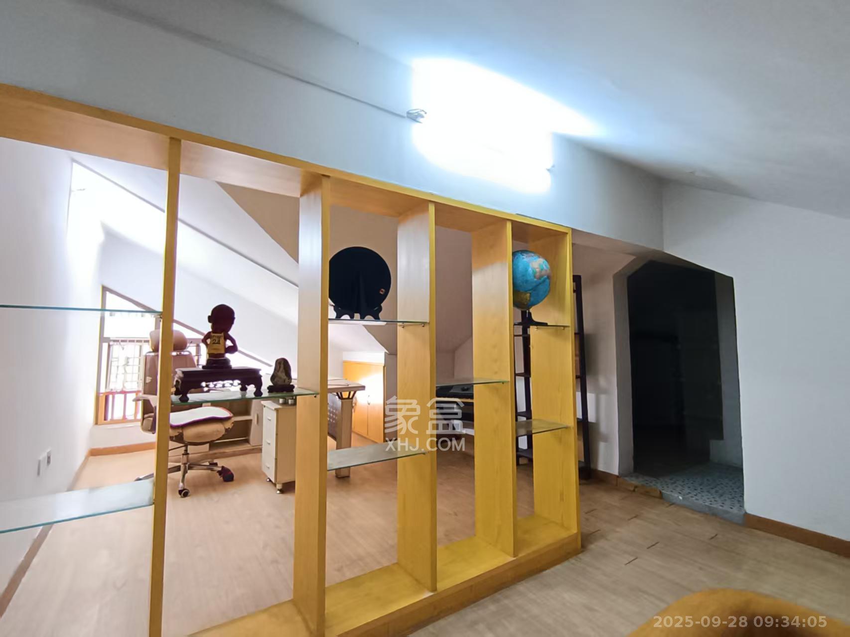 米兰春天 3室2厅1卫 2000.0元/月 米兰春天 3室2厅1卫 2000.0元/月室内图