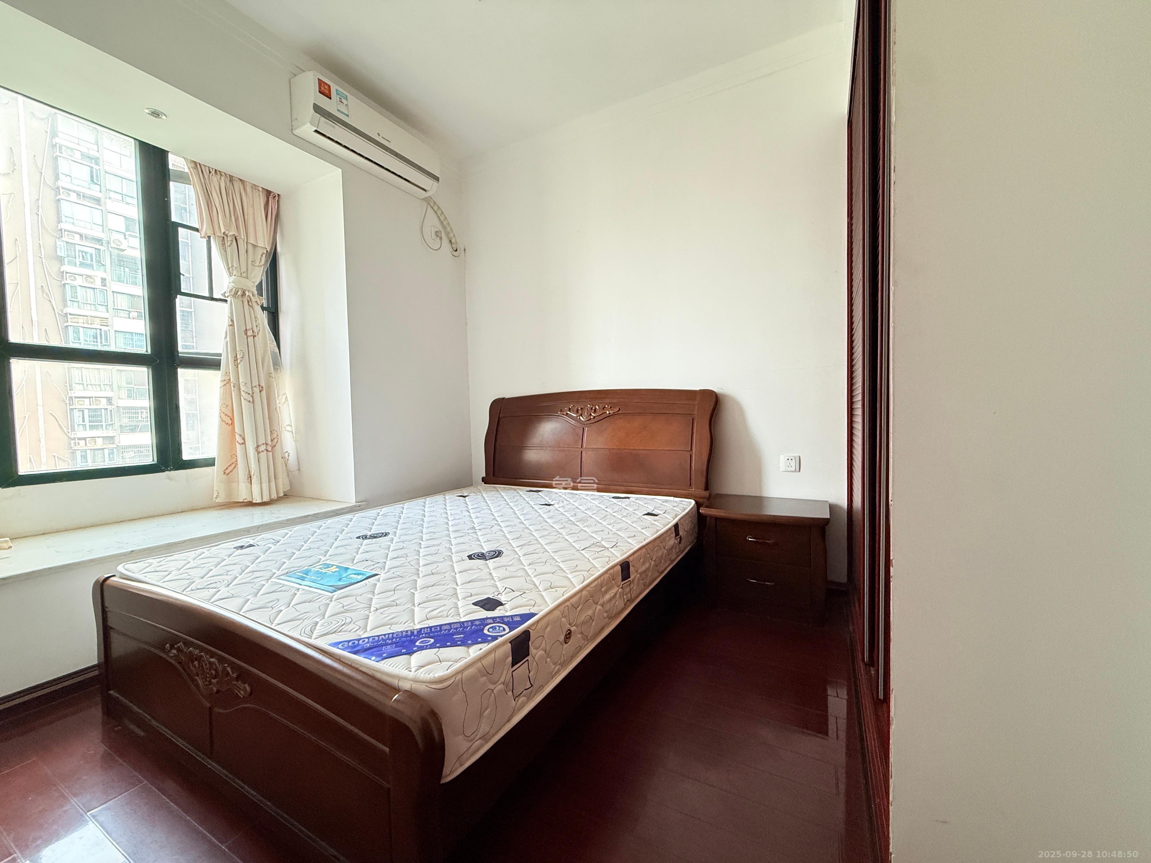 凯乐湘园 4室2厅1卫 3600.0元/月 凯乐湘园 4室2厅1卫 3600.0元/月室内图