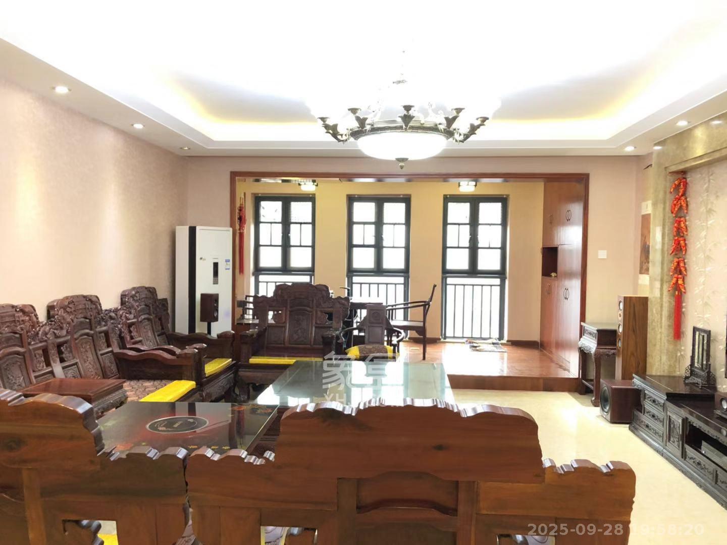 中隆国际御玺 4室2厅3卫 6000.0元/月 中隆国际御玺 4室2厅3卫 6000.0元/月室内图