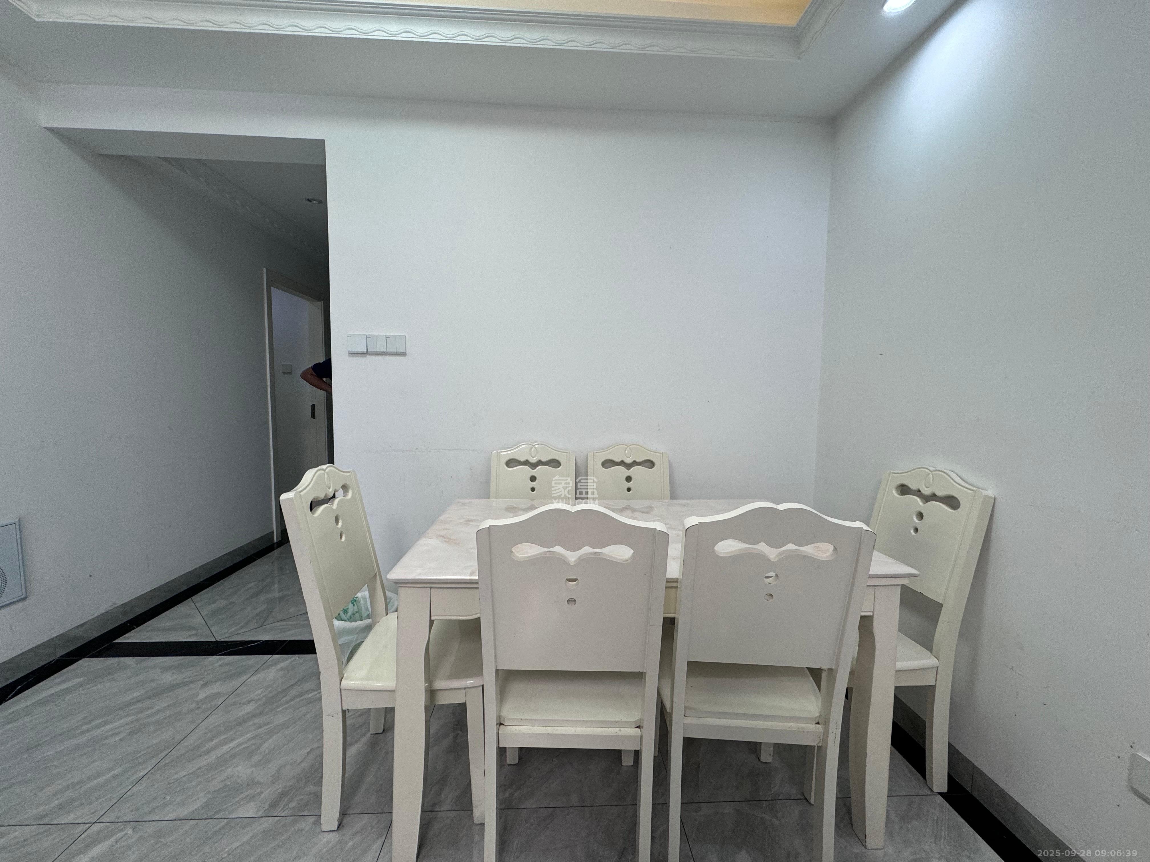 北辰三角洲C2区 3室1厅1卫 3300.0元/月 北辰三角洲C2区 3室1厅1卫 3300.0元/月室内图