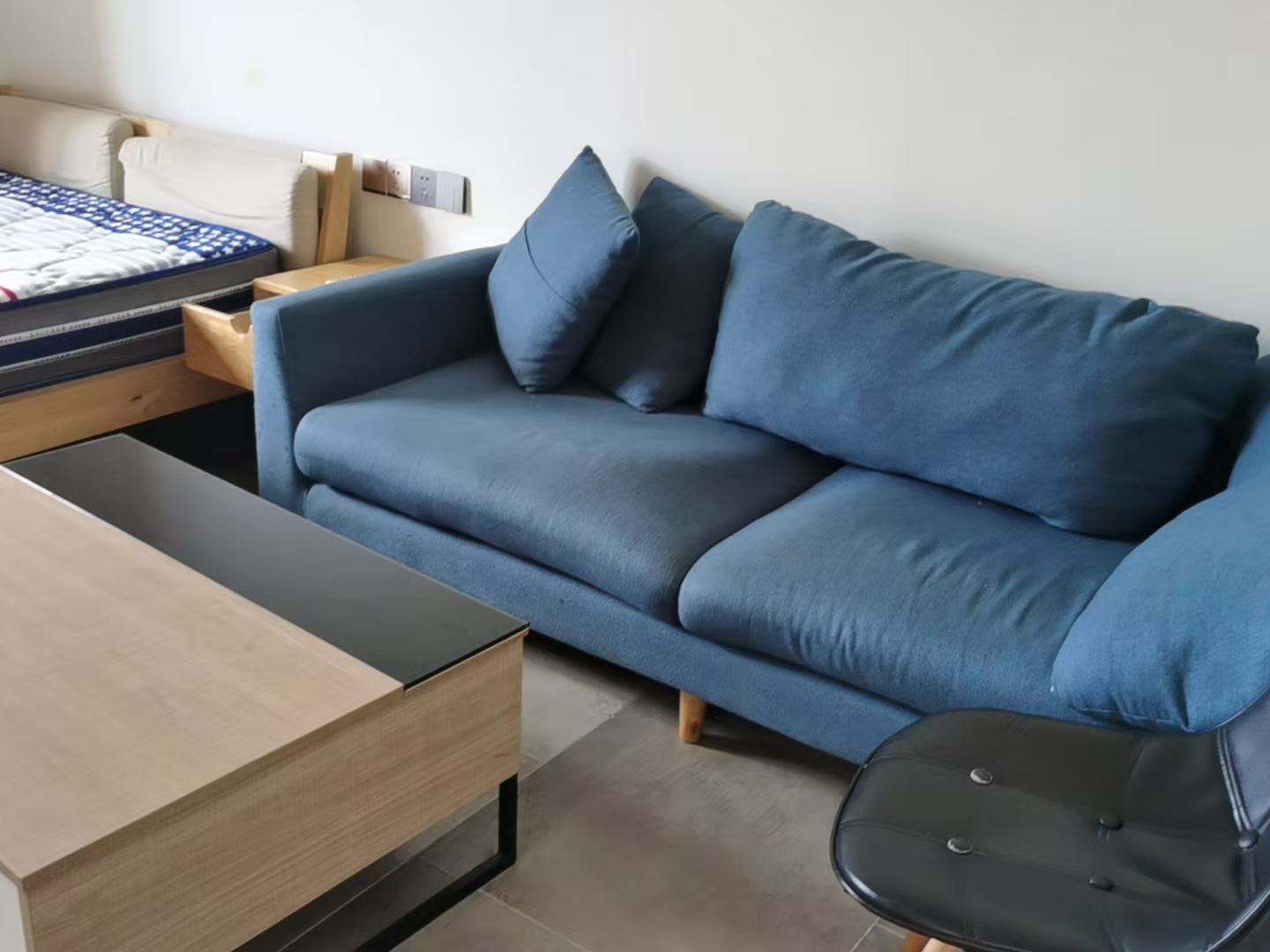 天门壹号  1室1厅1卫    850.0元/月 天门壹号  1室1厅1卫    850.0元/月