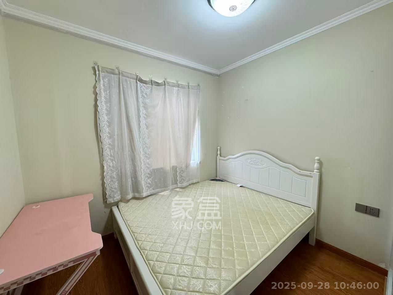 上园商住小区 3室2厅2卫 3500.0元/月 上园商住小区 3室2厅2卫 3500.0元/月室内图