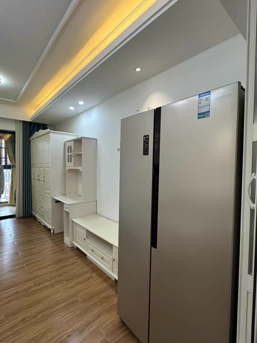 粤泰滨江花园 1室0厅1卫 1600.0元/月 粤泰滨江花园 1室0厅1卫 1600.0元/月室内图