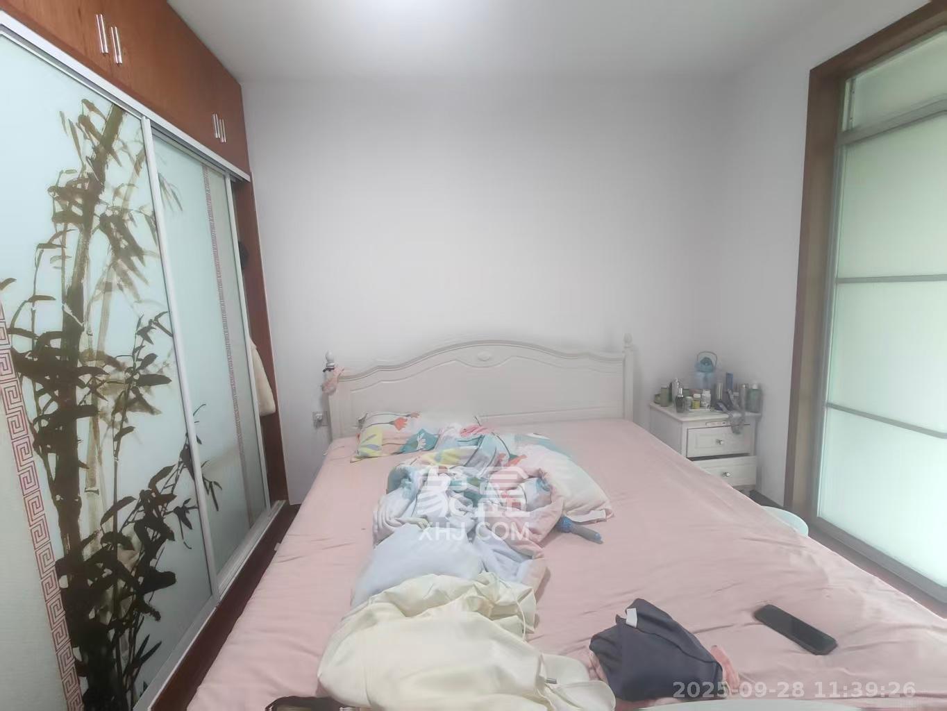 新诚小区  2室2厅1卫   1600.00元/月室内图