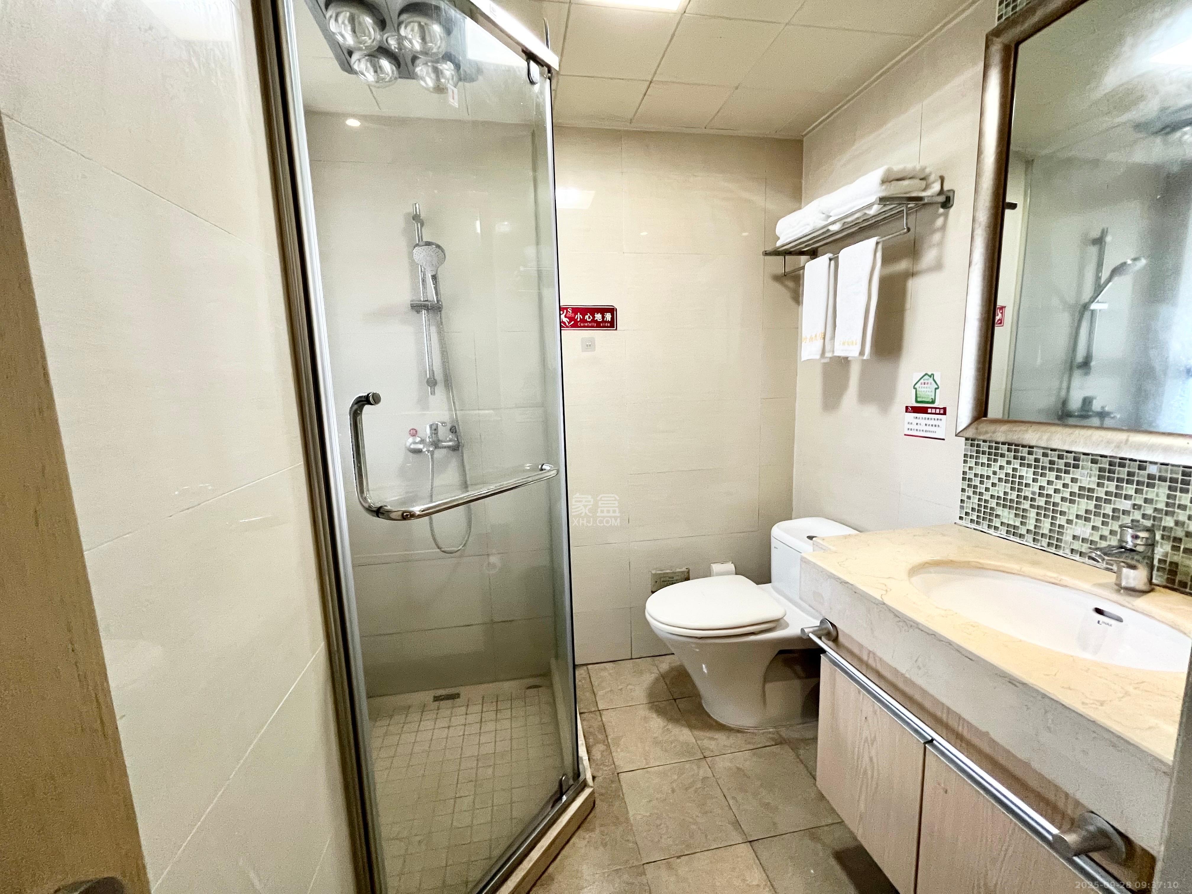 珠江花城四期花盛 1室1厅1卫 1300.0元/月 珠江花城四期花盛 1室1厅1卫 1300.0元/月室内图