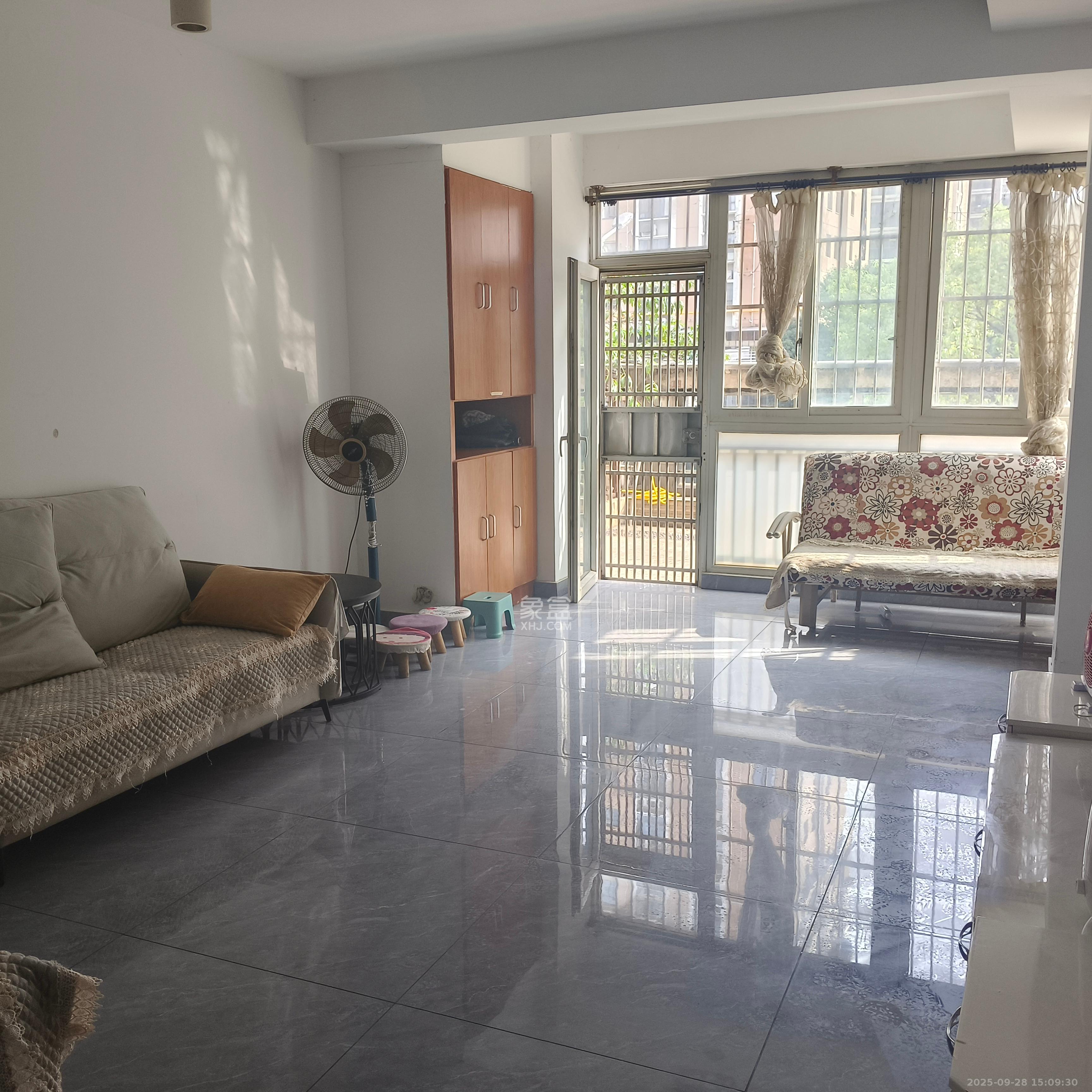 锦湘国际星城一期（锦美苑）  2室2厅1卫    1800.0元/月室内图