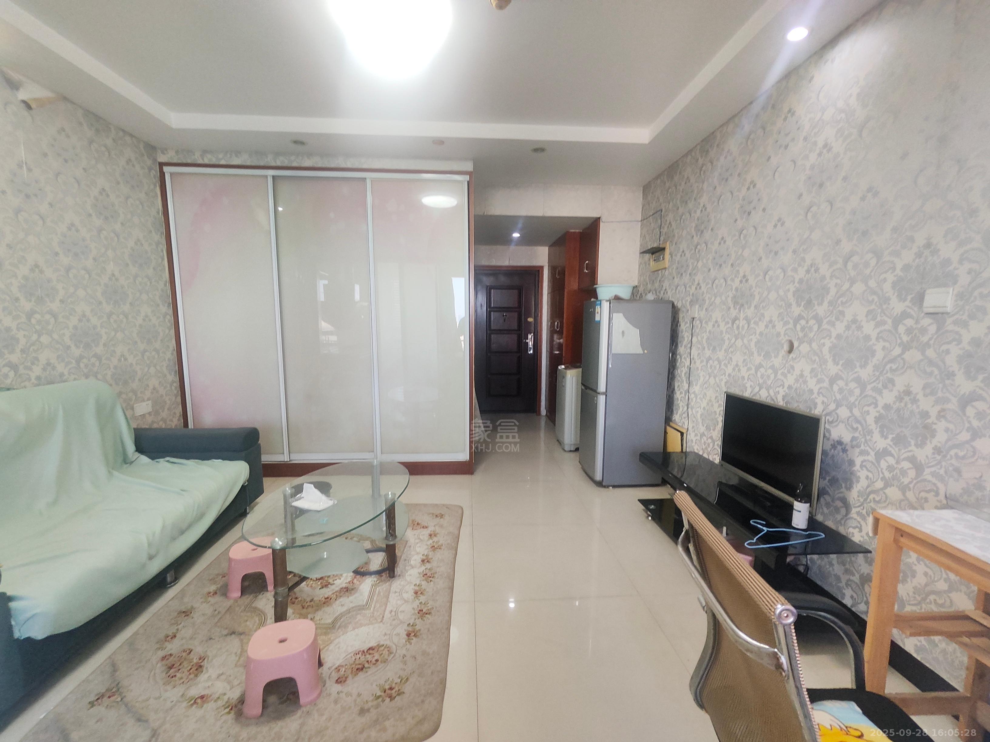 庐山恋 1室1厅1卫 1100.0元/月 庐山恋 1室1厅1卫 1100.0元/月室内图