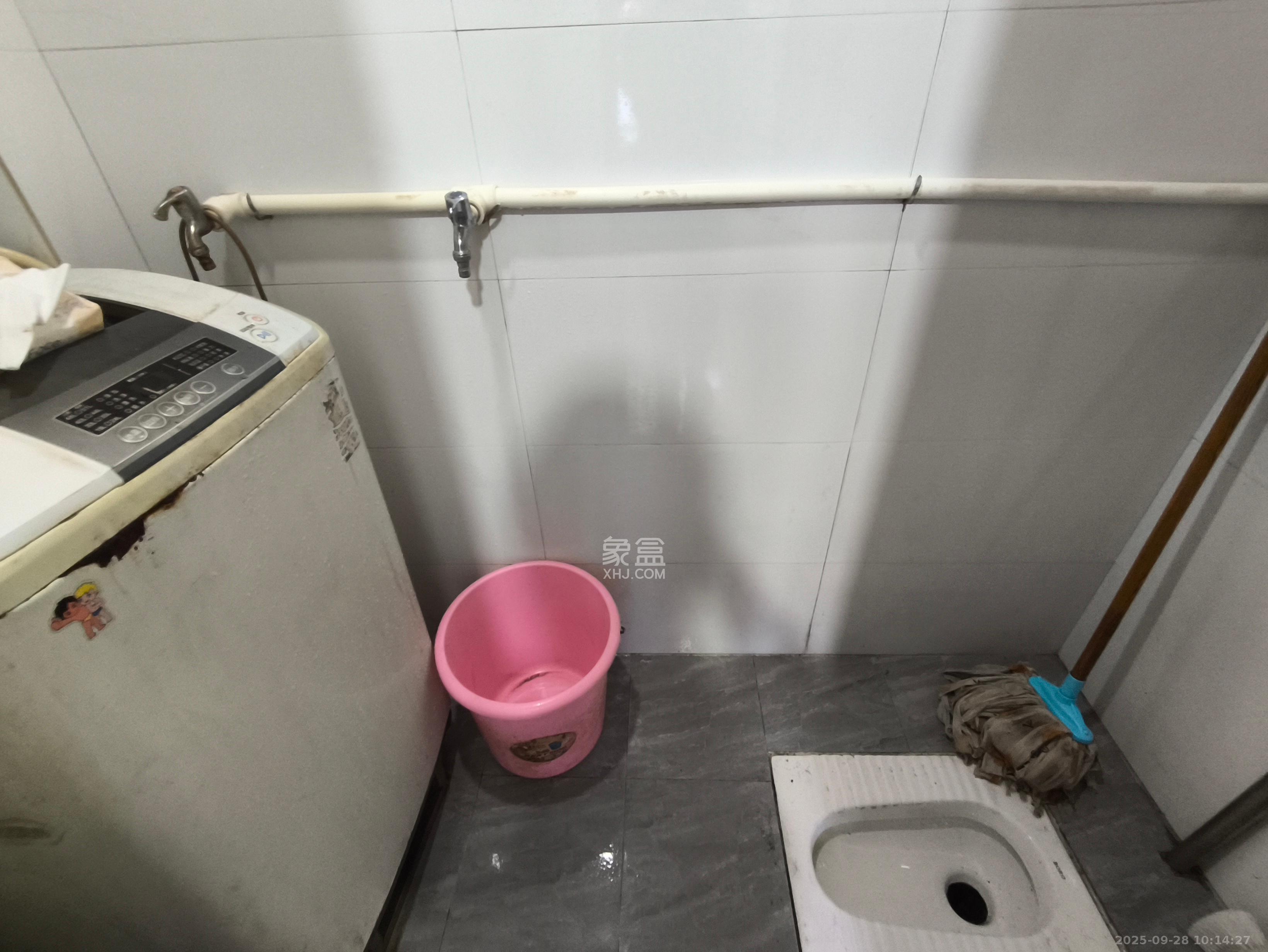 桂花二村 2室1厅1卫 1100.0元/月 桂花二村 2室1厅1卫 1100.0元/月室内图