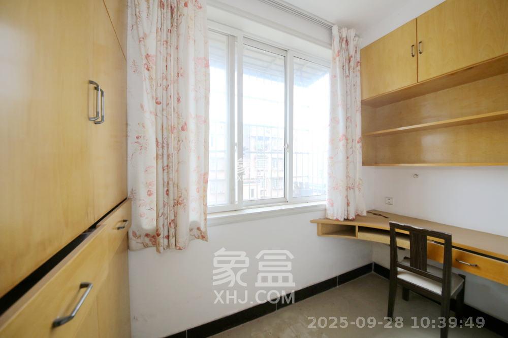 长建建材市场 3室2厅1卫 1600.0元/月 长建建材市场 3室2厅1卫 1600.0元/月室内图