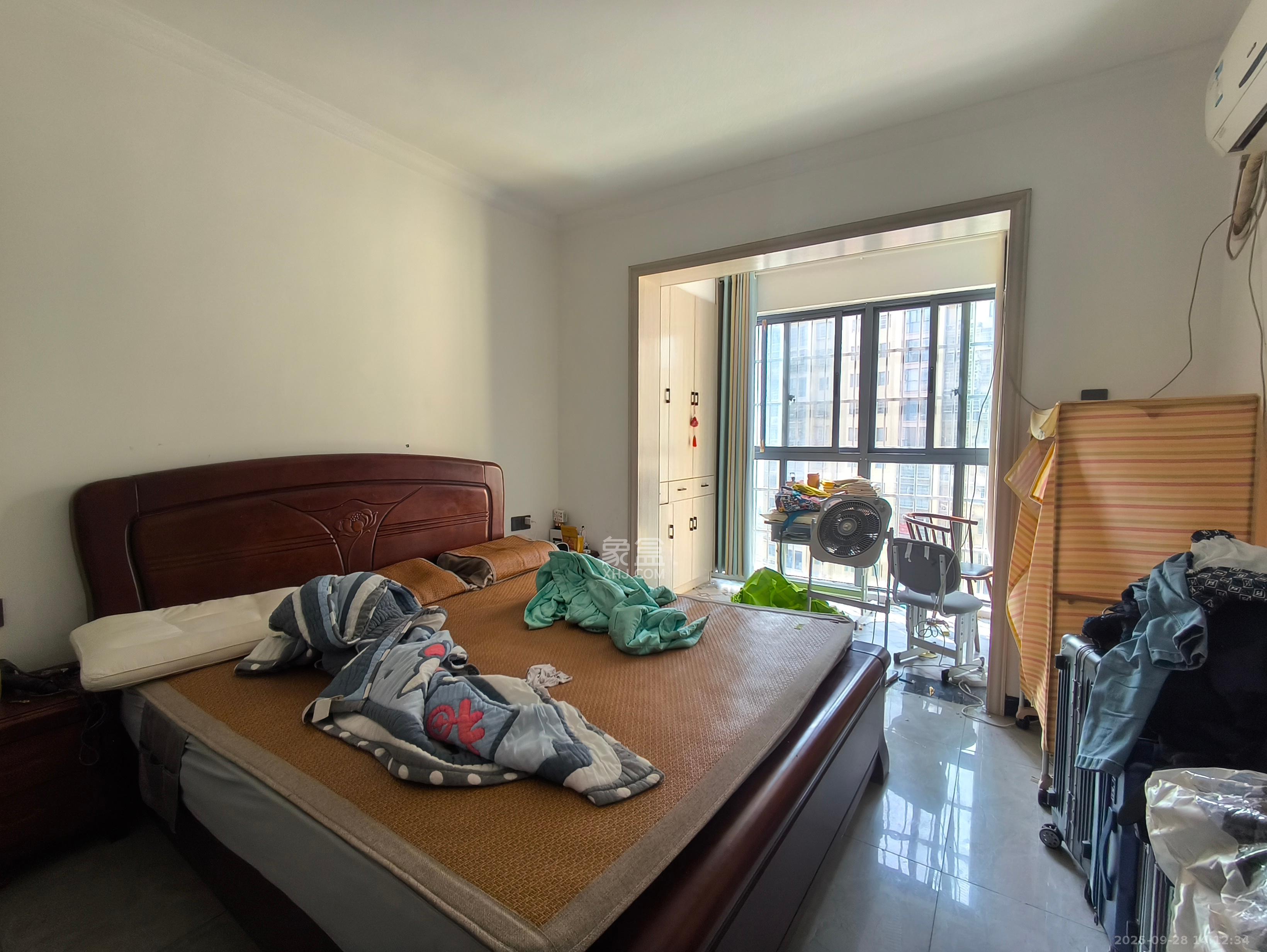 星城新宇川河苑 3室2厅2卫 2200.0元/月 星城新宇川河苑 3室2厅2卫 2200.0元/月室内图