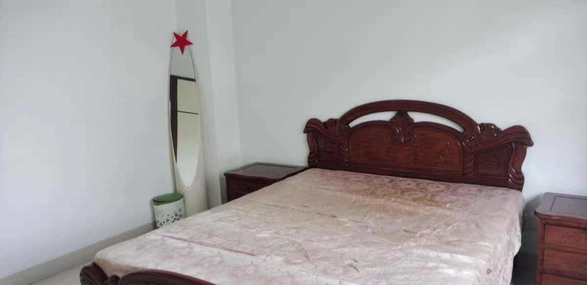 南航部队宿舍(南航小区) 3室2厅2卫 2300.0元/月 南航部队宿舍(南航小区) 3室2厅2卫 2300.0元/月室内图