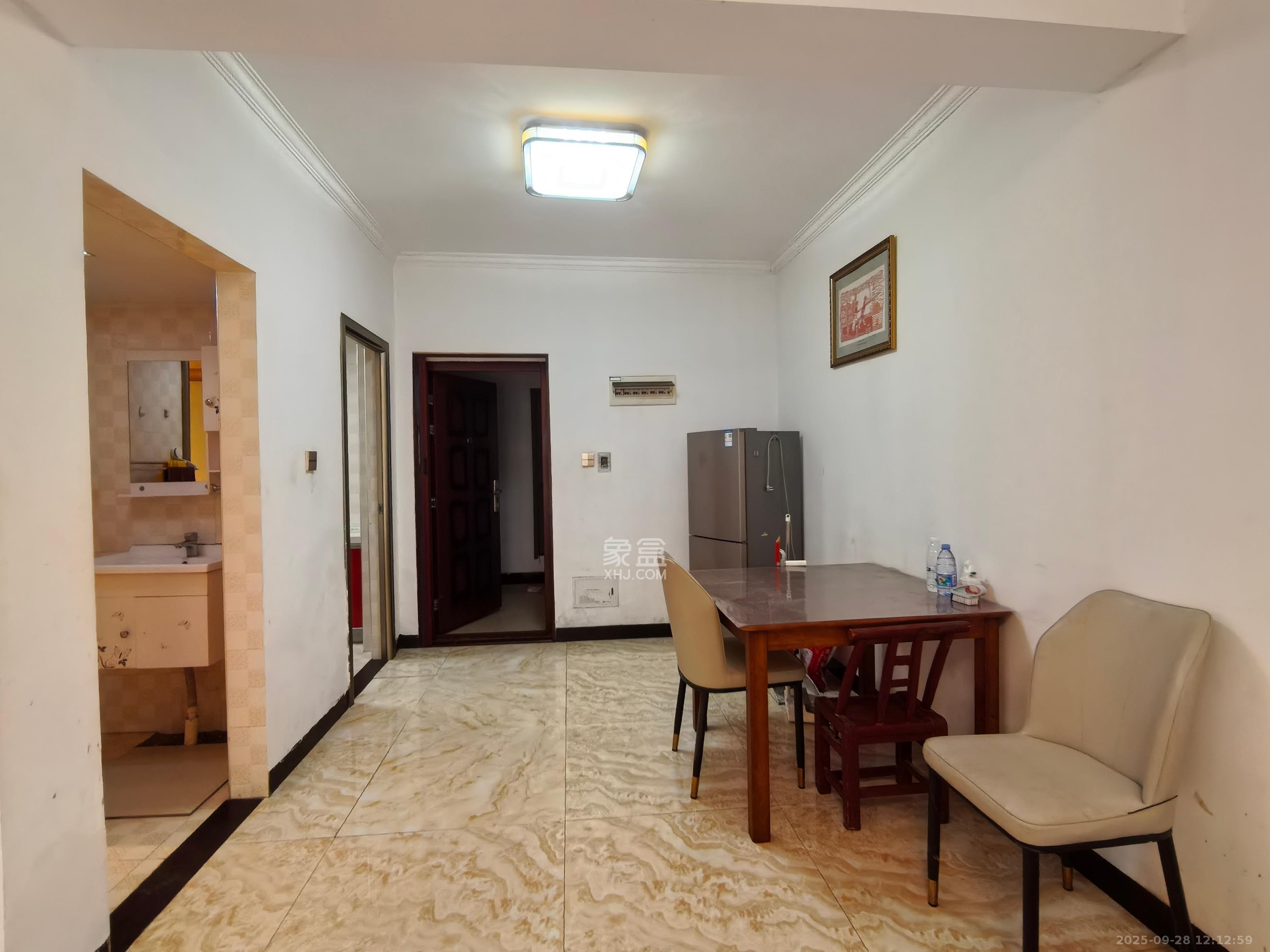 观沙嘉园  2室2厅1卫    2200.0元/月室内图