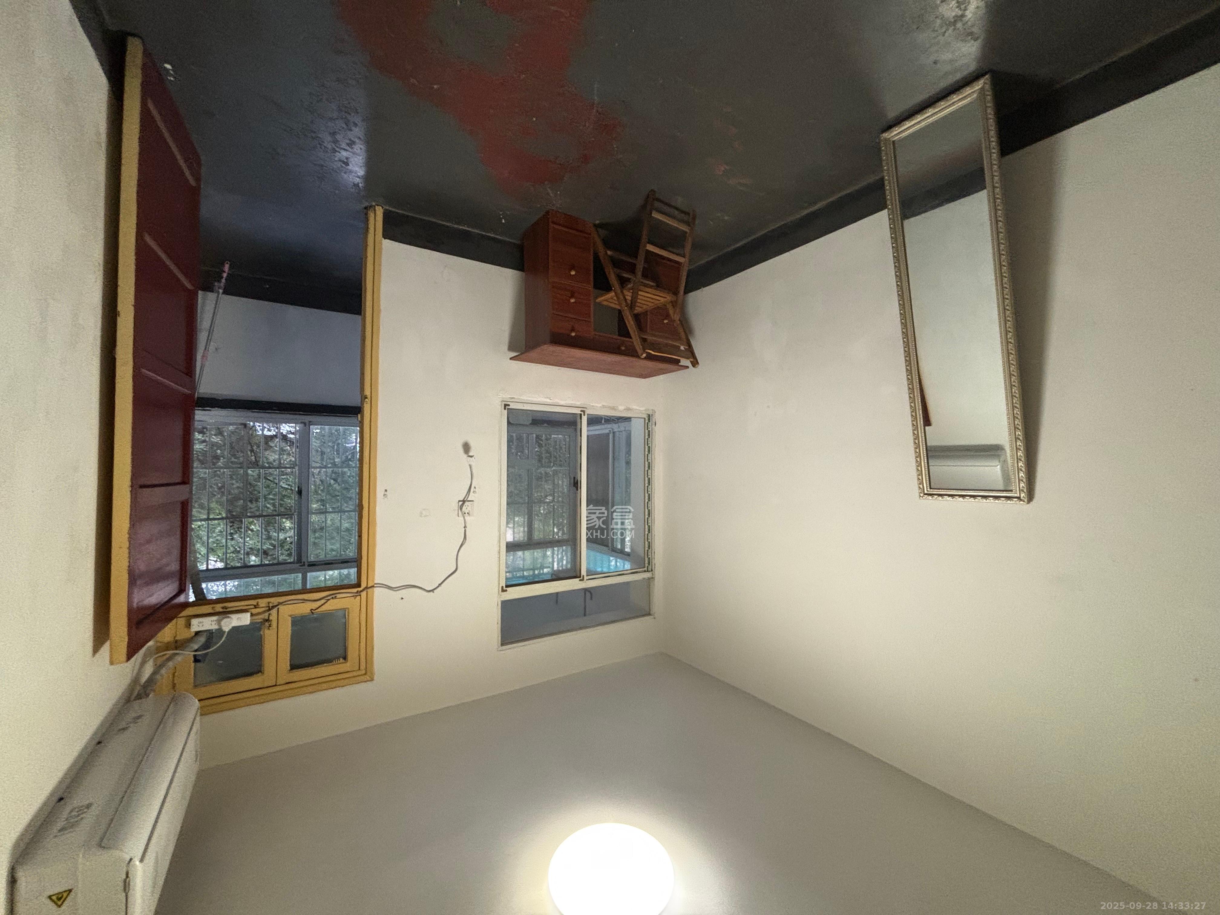 牛婆塘社区 3室2厅1卫 1900.0元/月 牛婆塘社区 3室2厅1卫 1900.0元/月室内图