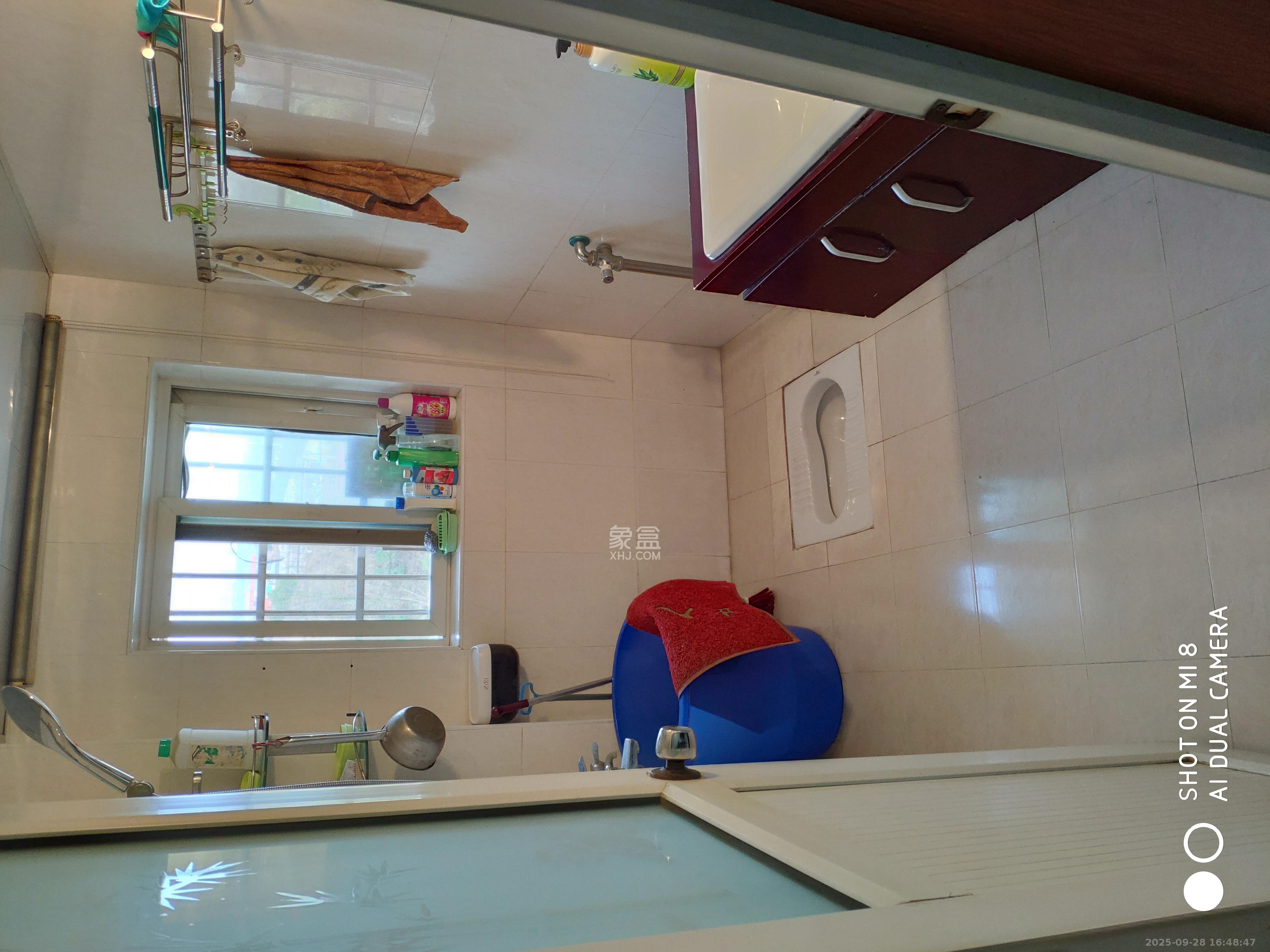 洪山家园 3室2厅2卫 2200.0元/月 洪山家园 3室2厅2卫 2200.0元/月室内图